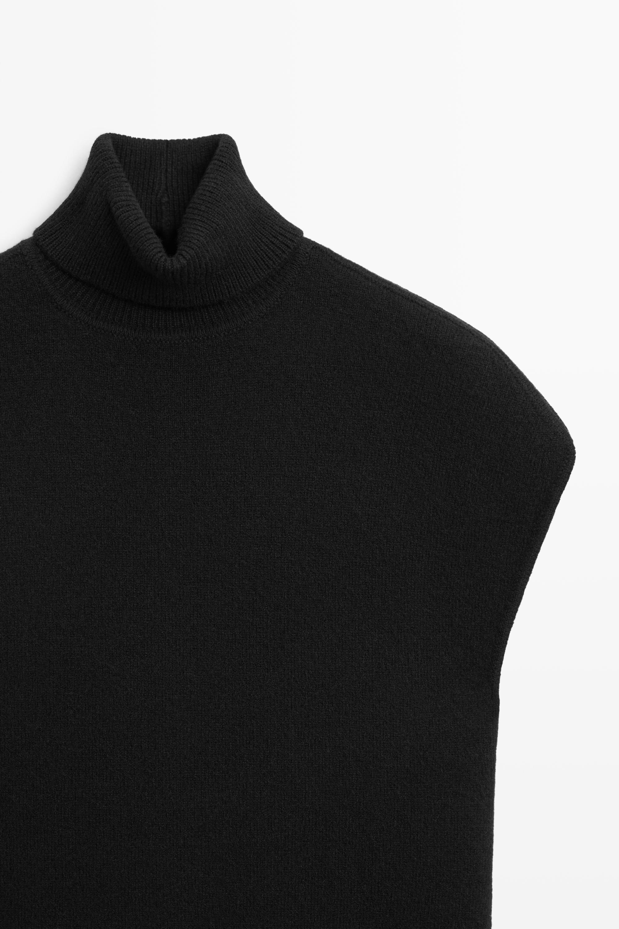 Knit sweater with side vents - BLACK