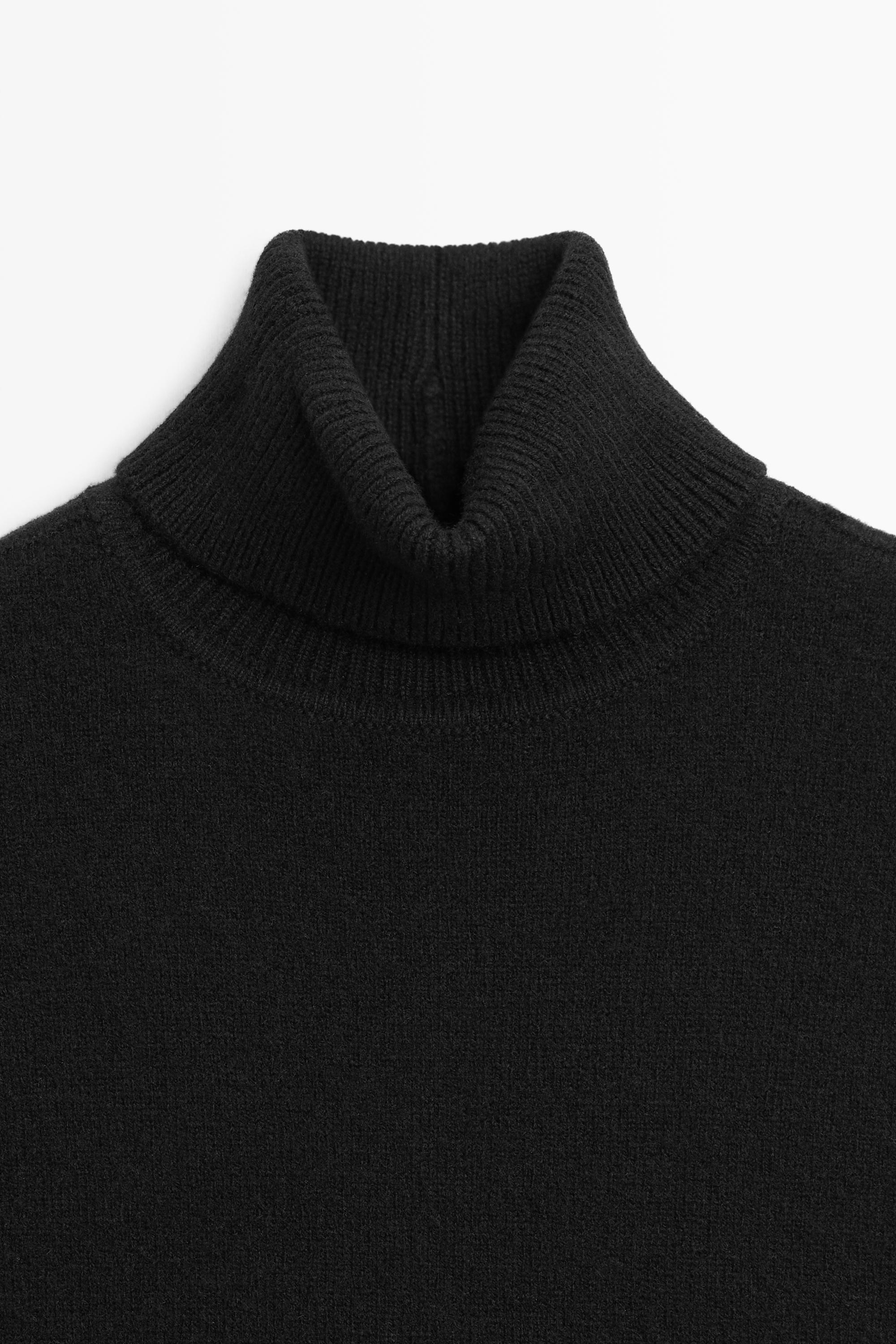 Knit sweater with side vents - BLACK