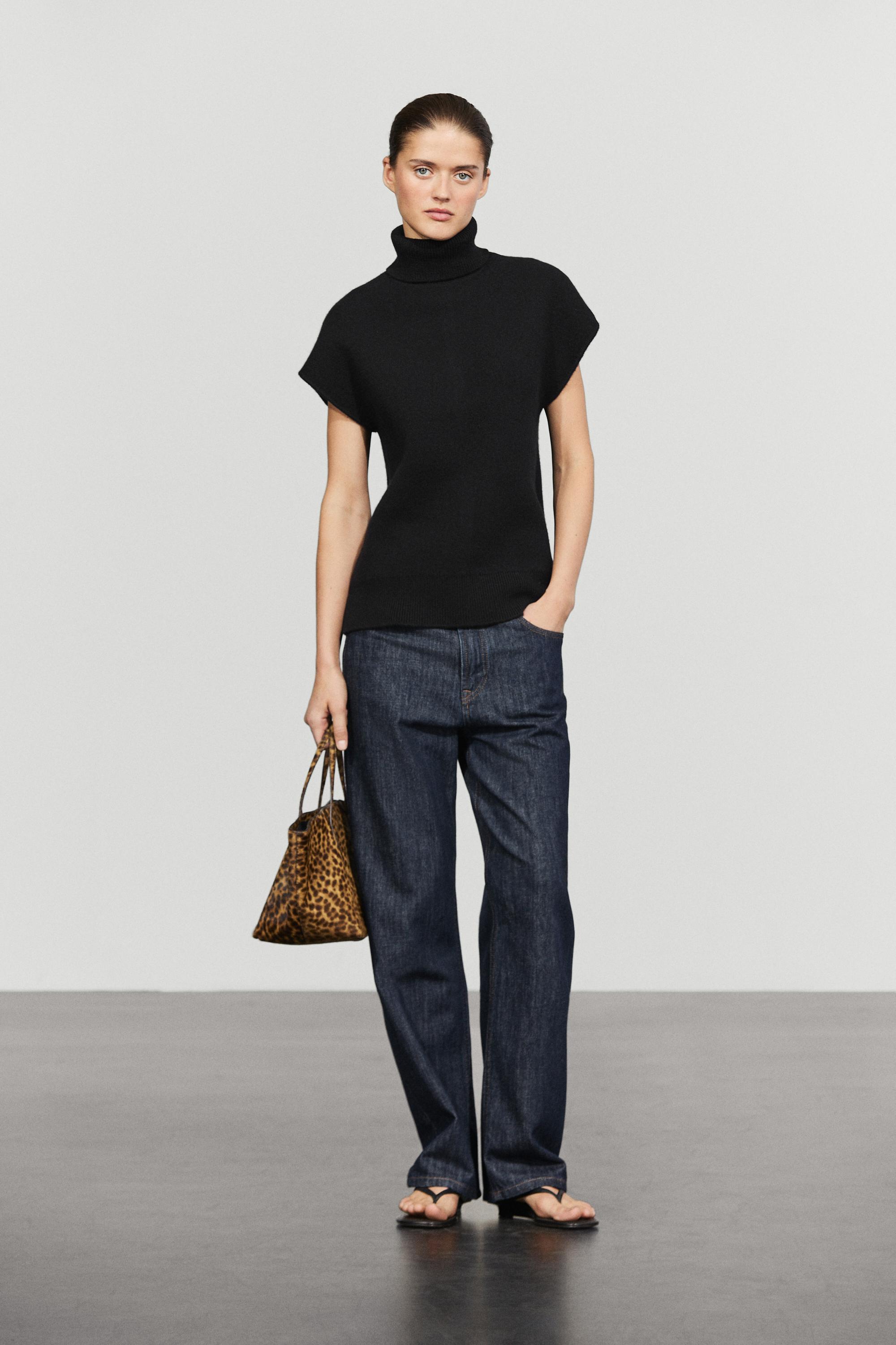 Knit sweater with side vents - BLACK