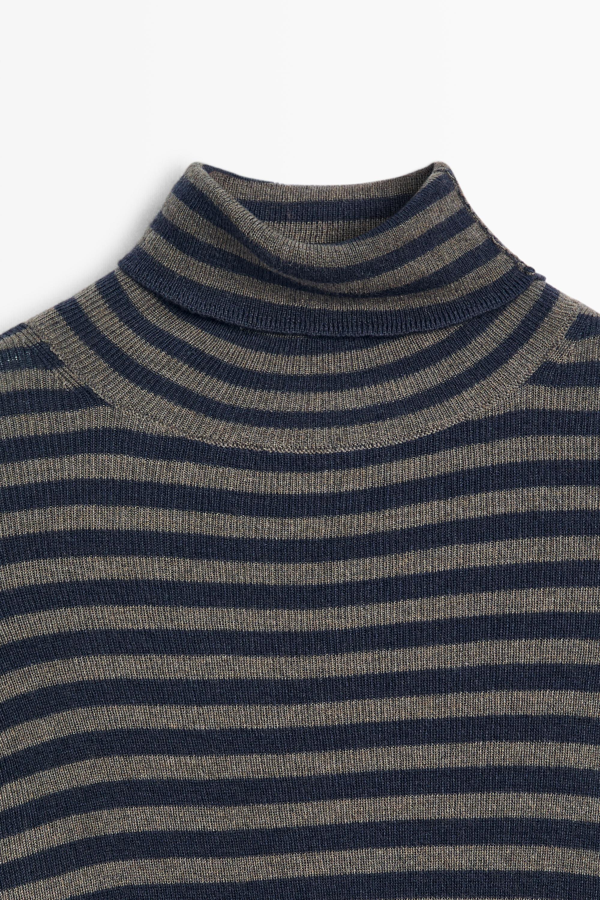 Striped turtleneck knit sweater - NAVY BLUE