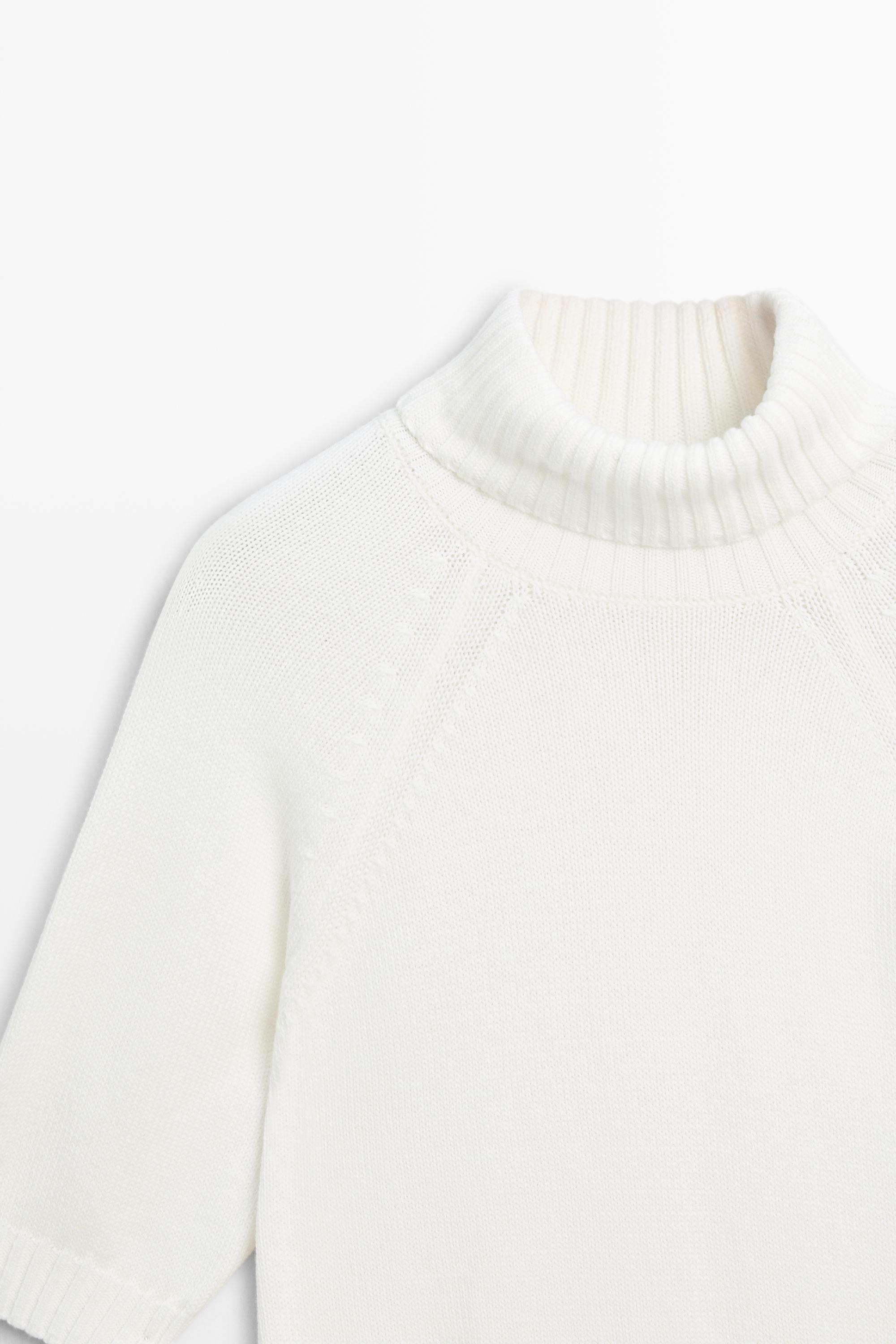 Turtleneck knit sweater - WHITE