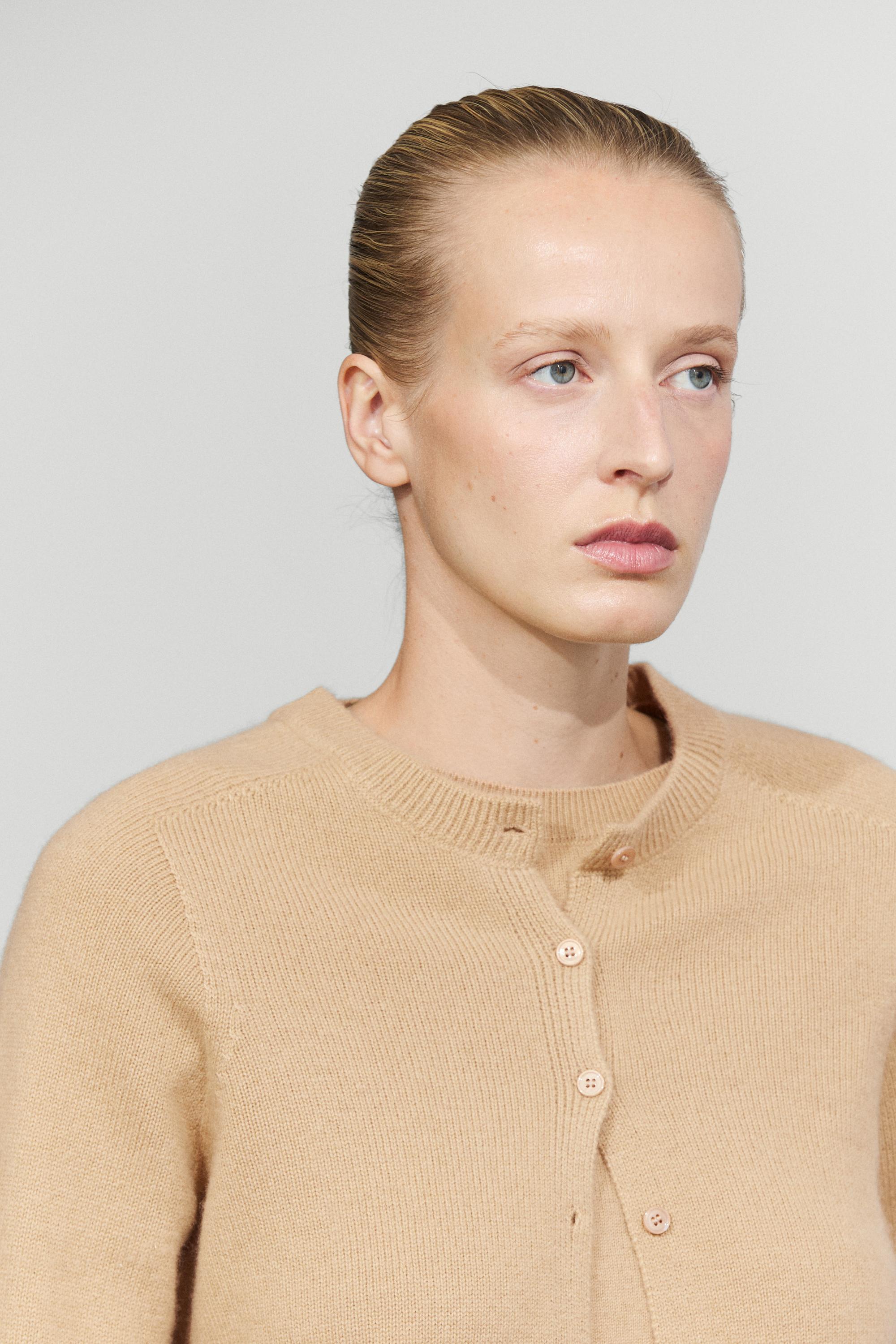 100% cashmere cropped knit cardigan - CAMEL