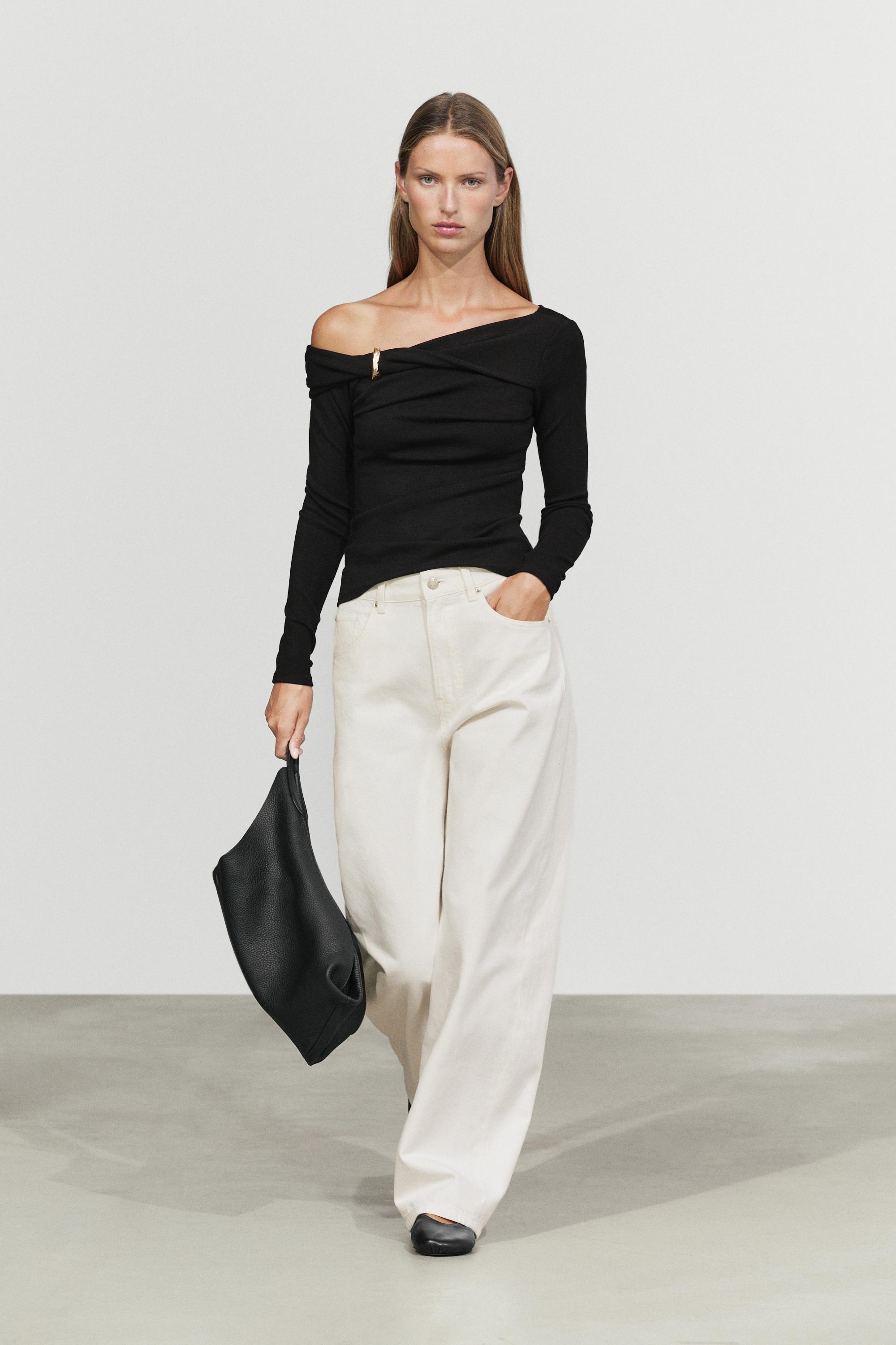 Long sleeve top with metallic detail - BLACK