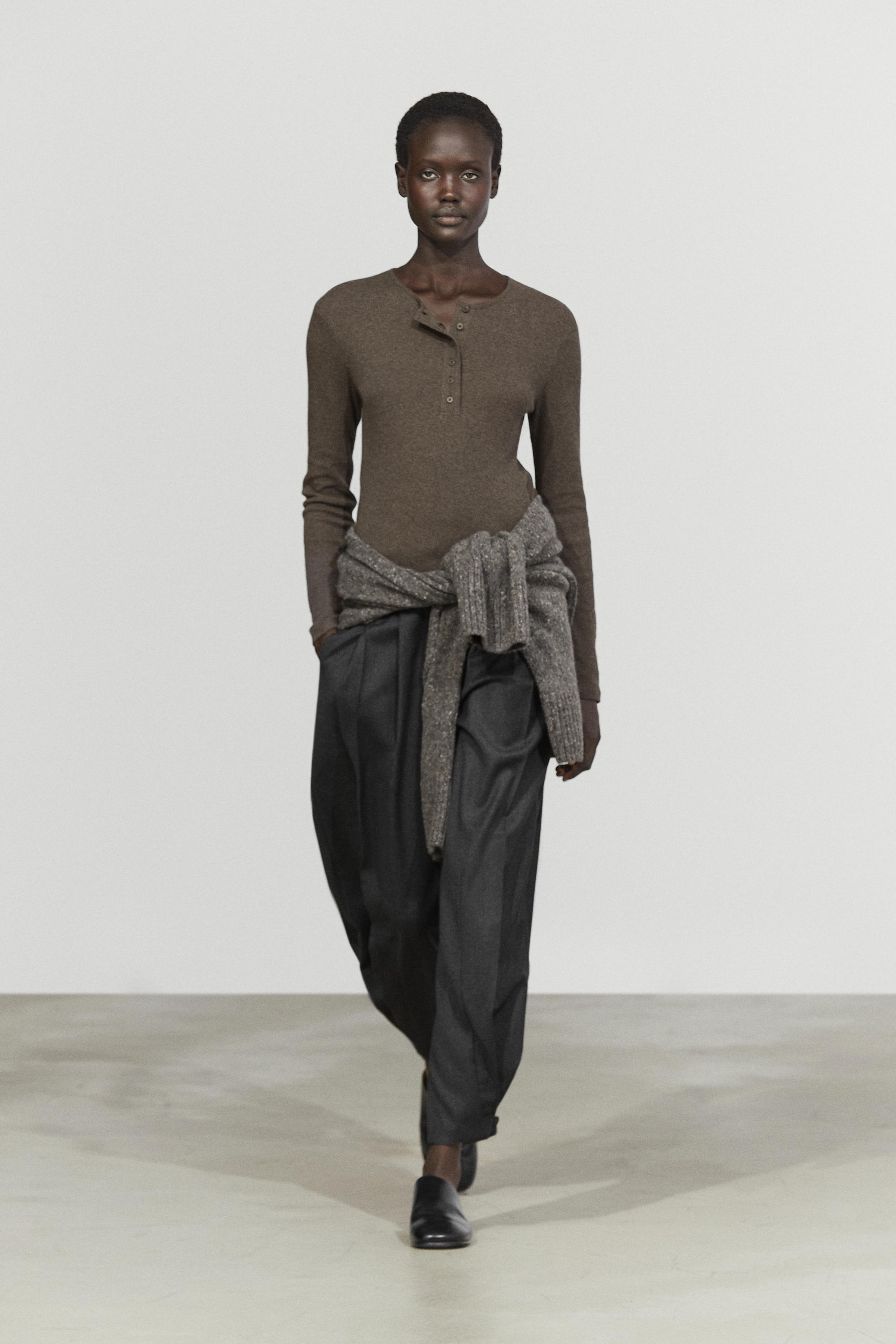 Pleated flannel trousers with hem detail - DARK GREY