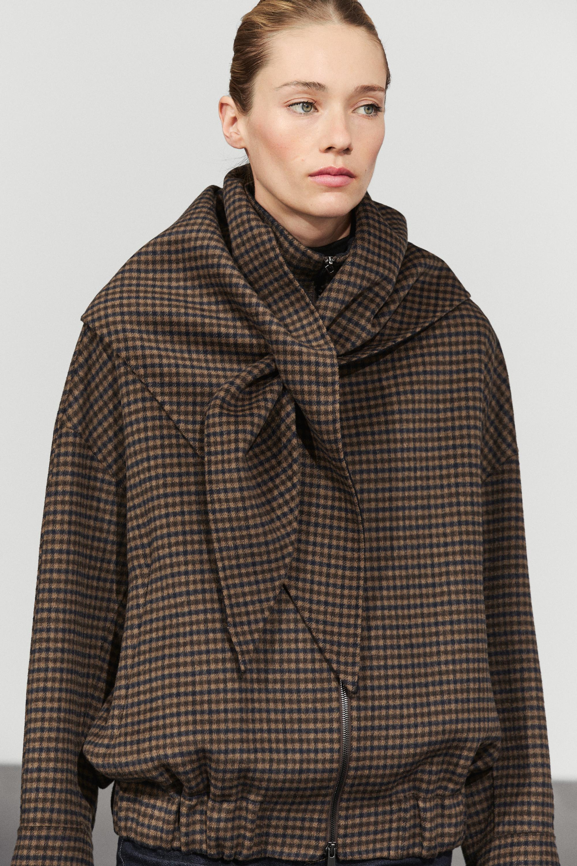 Gingham bomber jacket with removable scarf - BROWN
