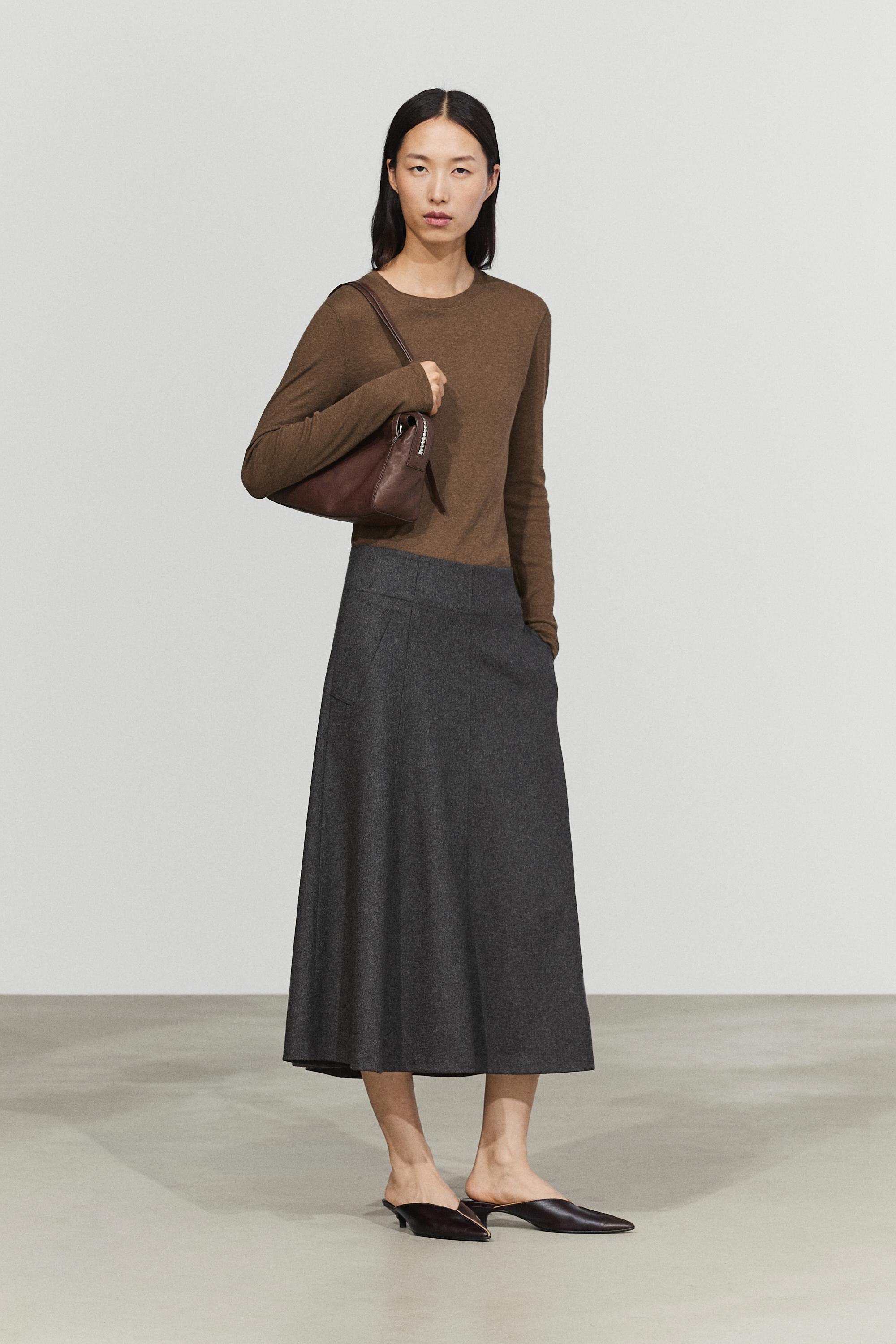 Flared midi skirt with pocket detail - GREY