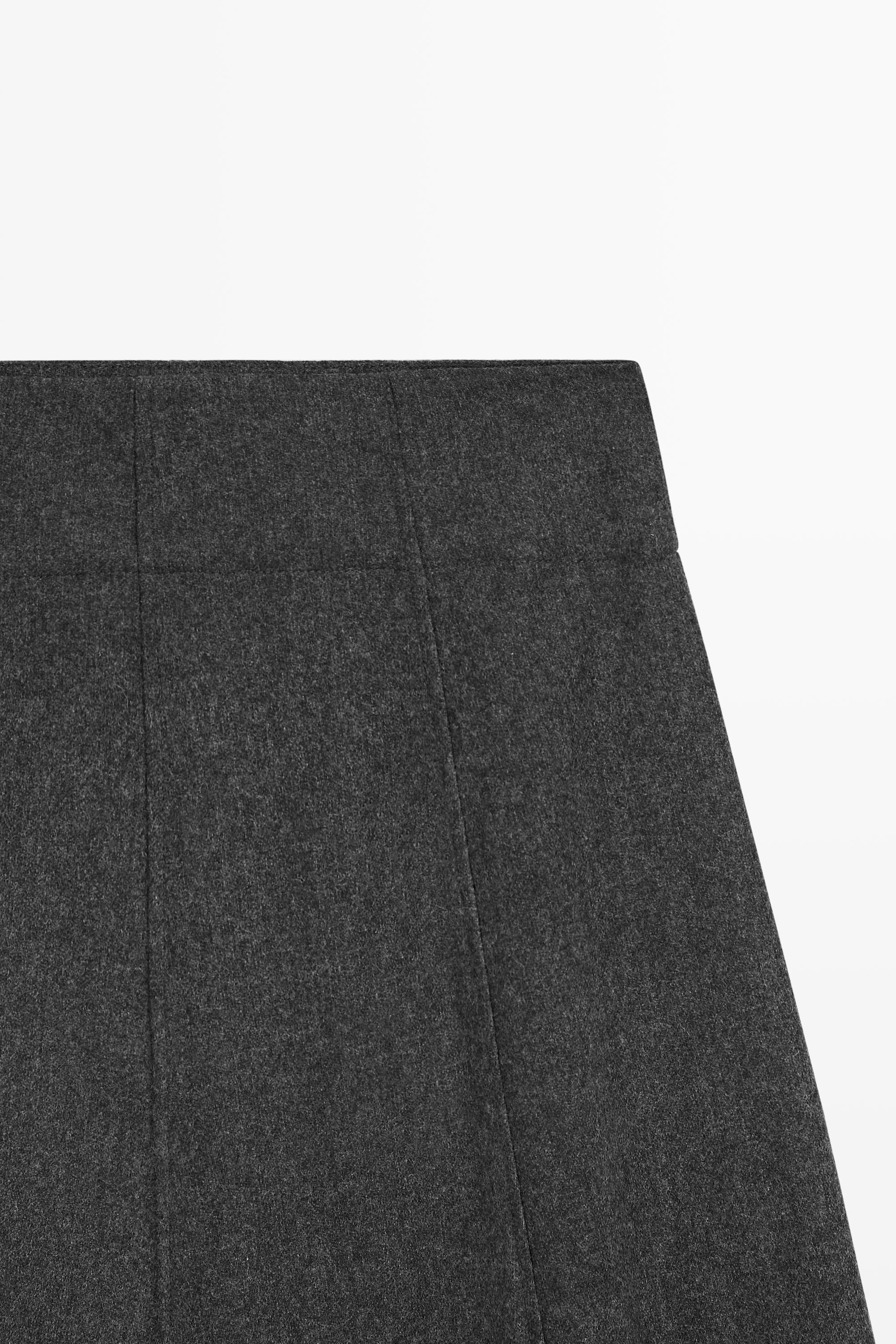 Flared midi skirt with pocket detail - GREY