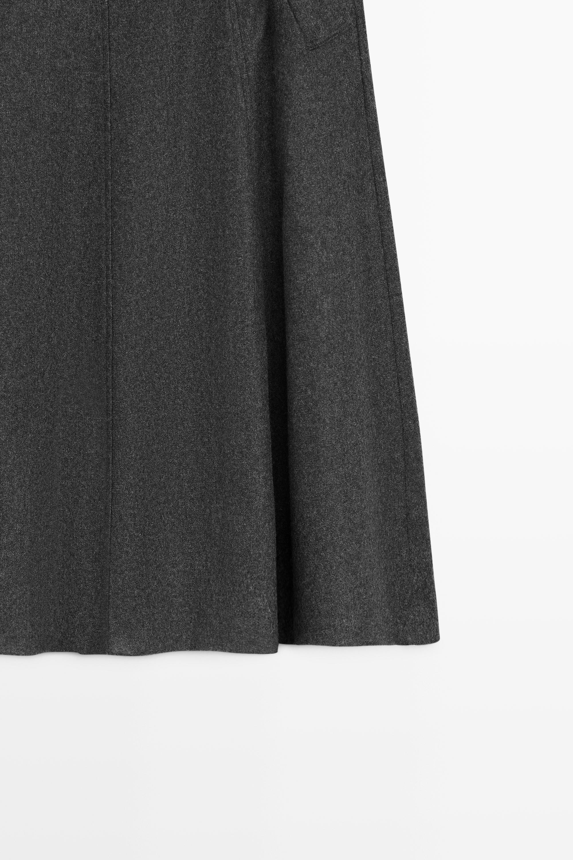 Flared midi skirt with pocket detail - GREY