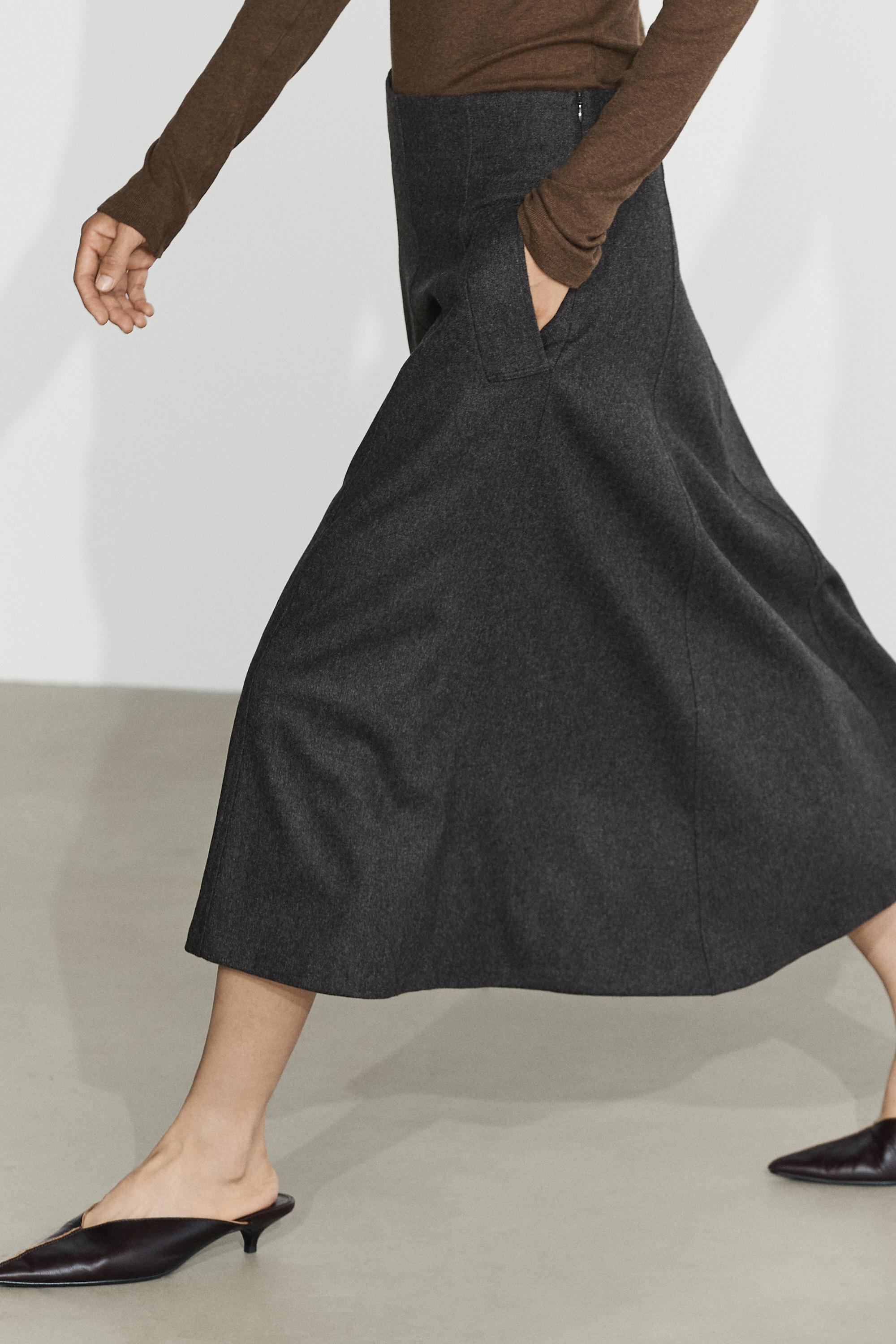 Flared midi skirt with pocket detail - GREY