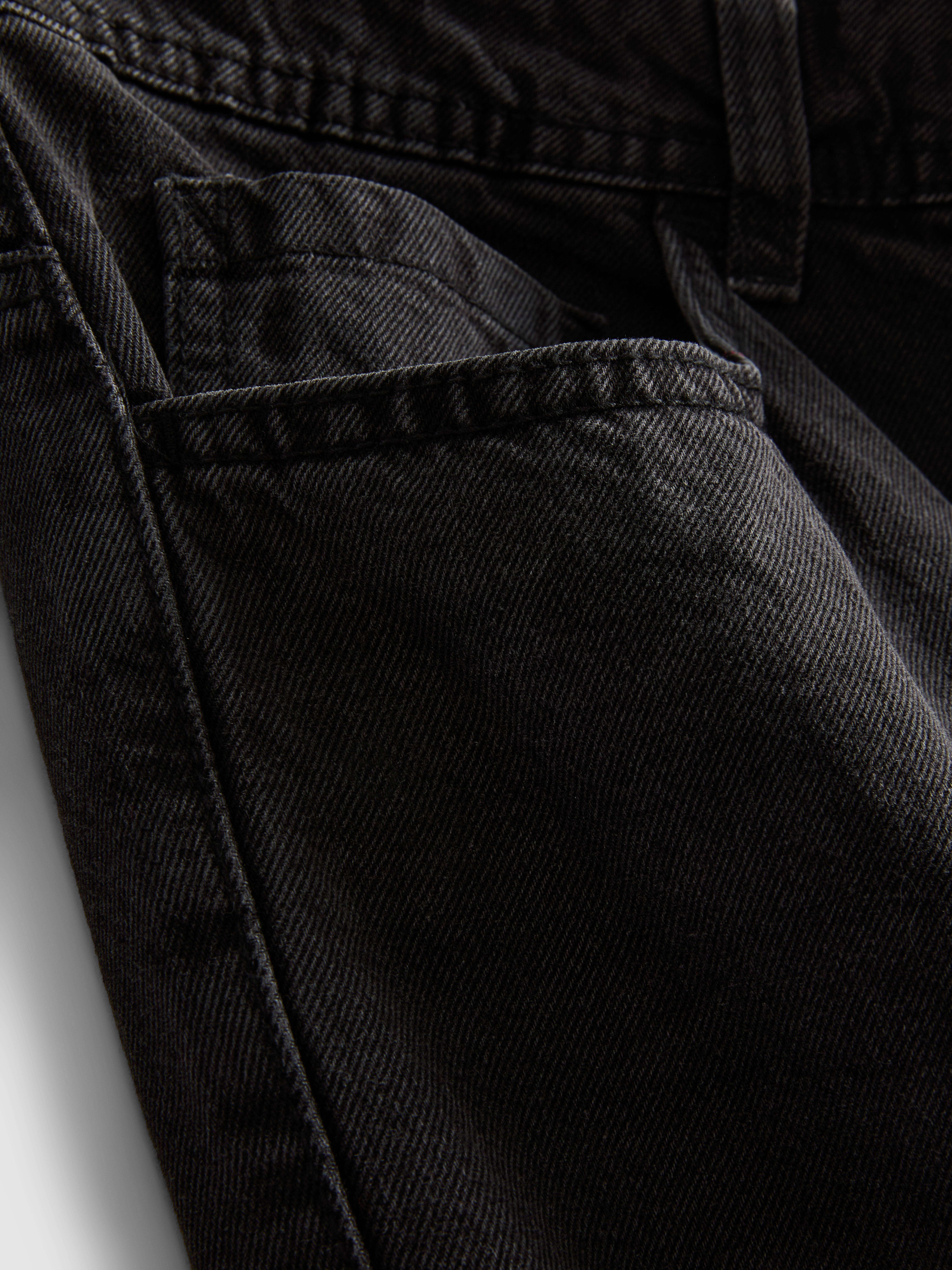 Mid-Rise Relaxed Straight Leg Jeans - Black