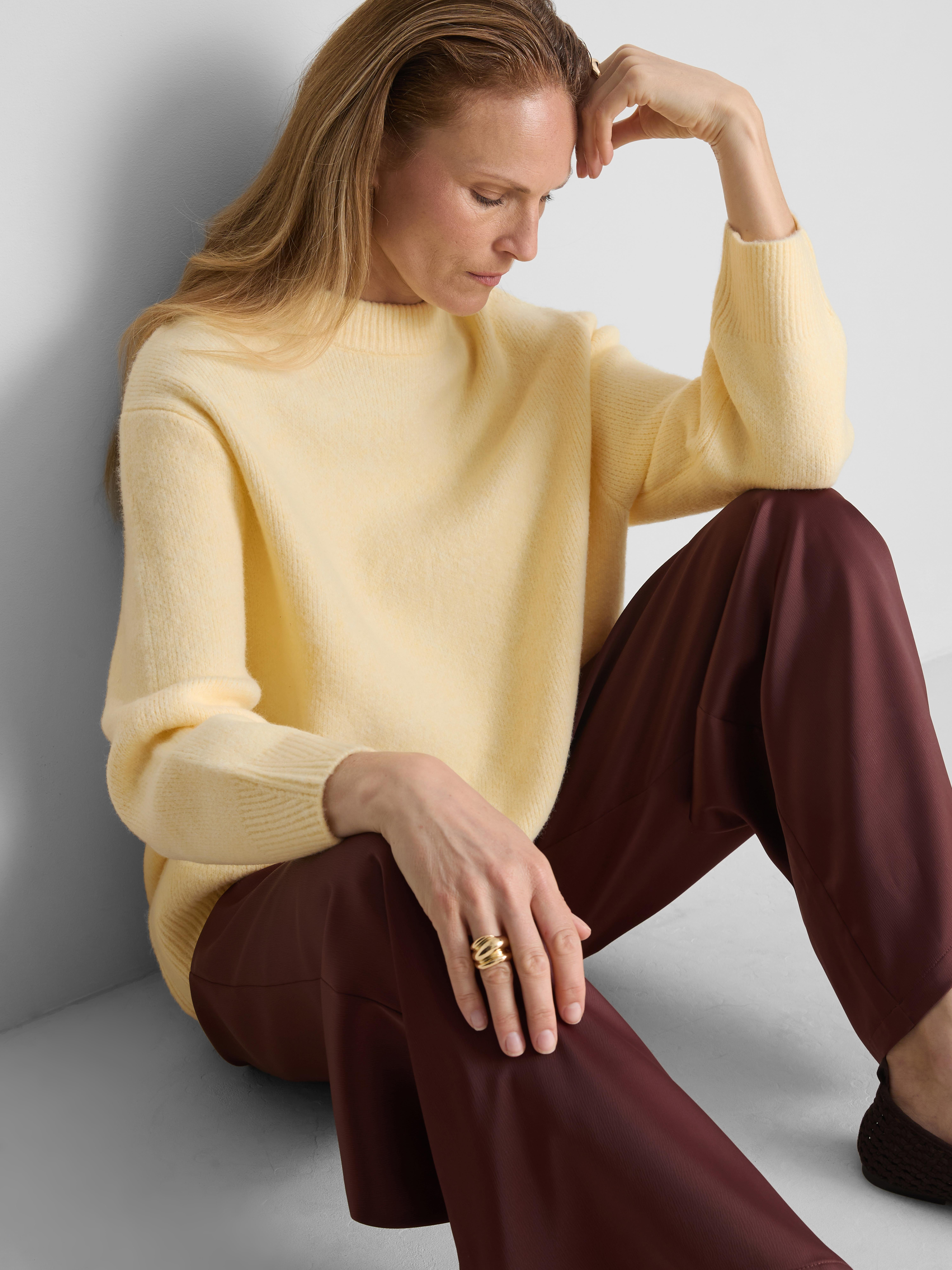 Wool Blend Oversized Crew Neck Sweater - Light Yellow