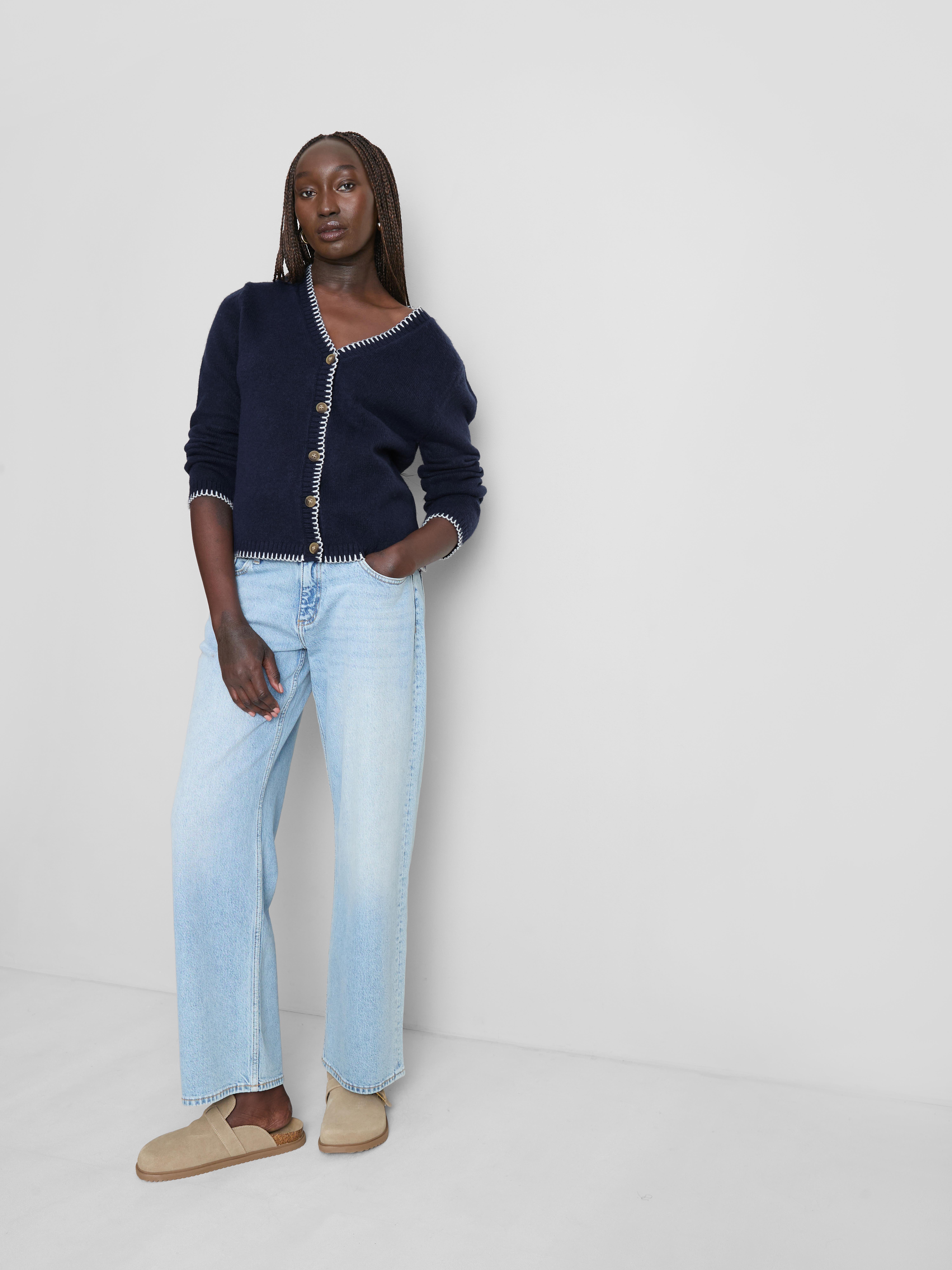 Halo Stitch V-Neck Cardigan - Navy