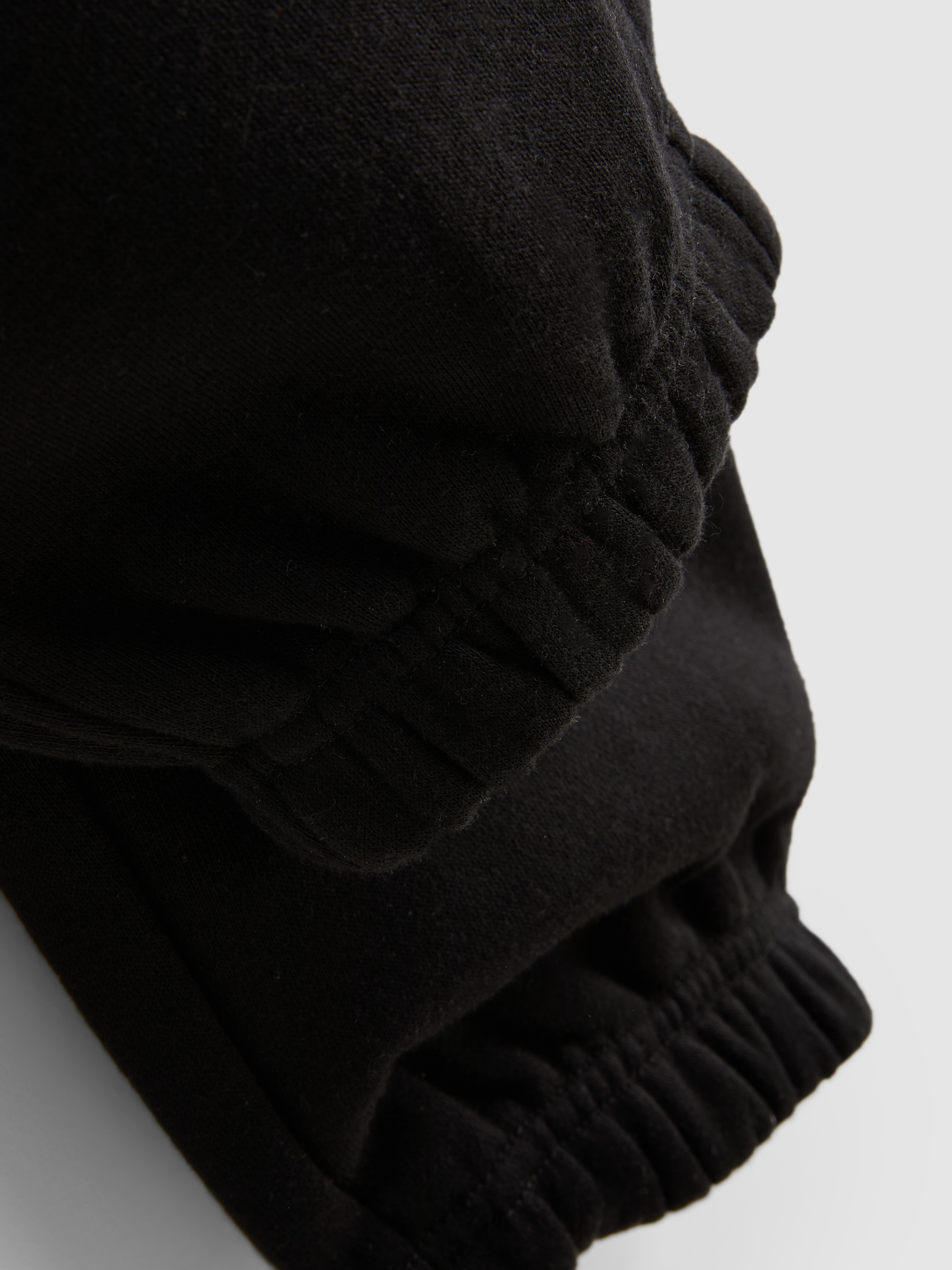 Essential Cargo Joggers - Black
