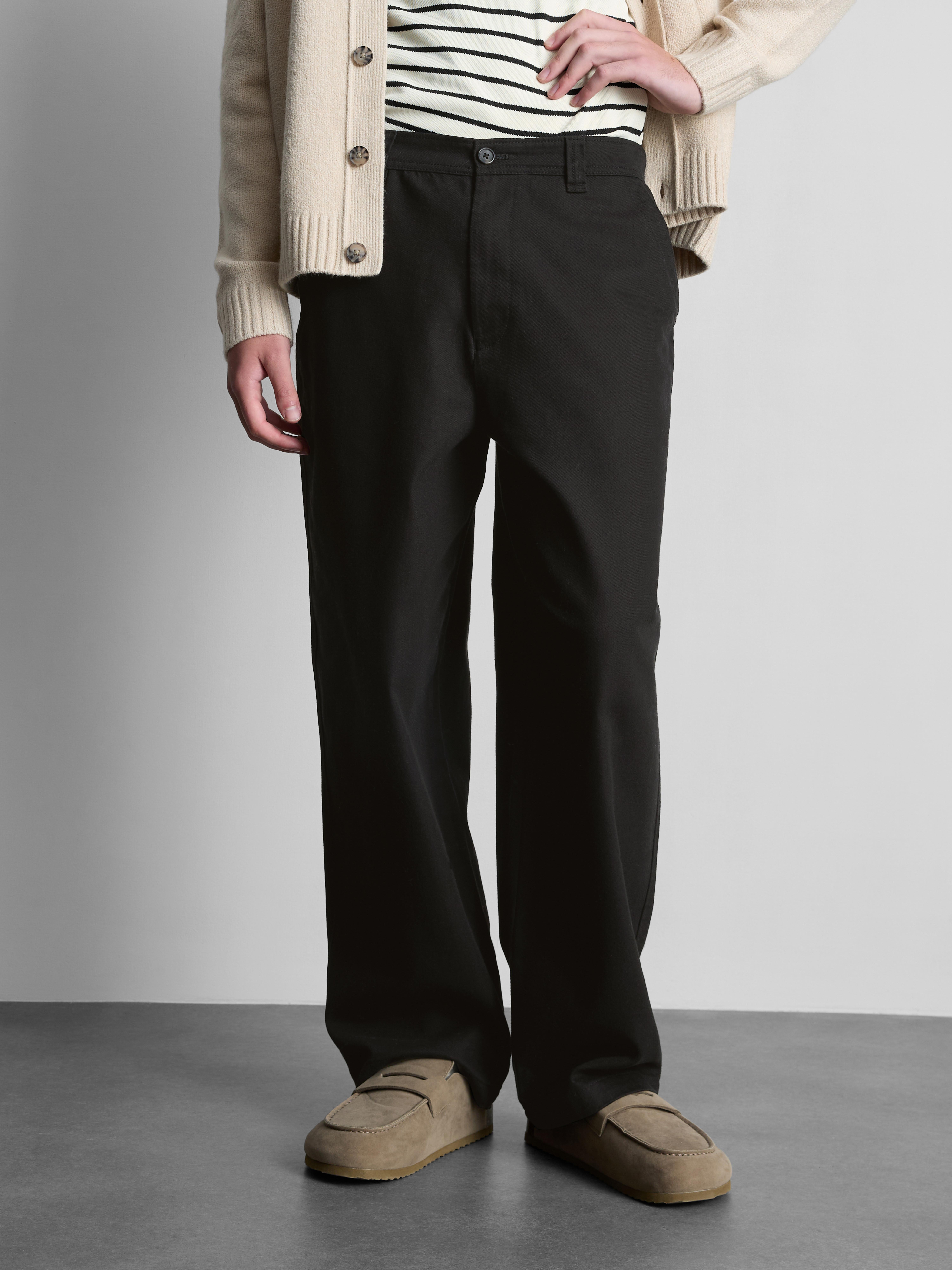 Mid-Rise Chino Pants - Black