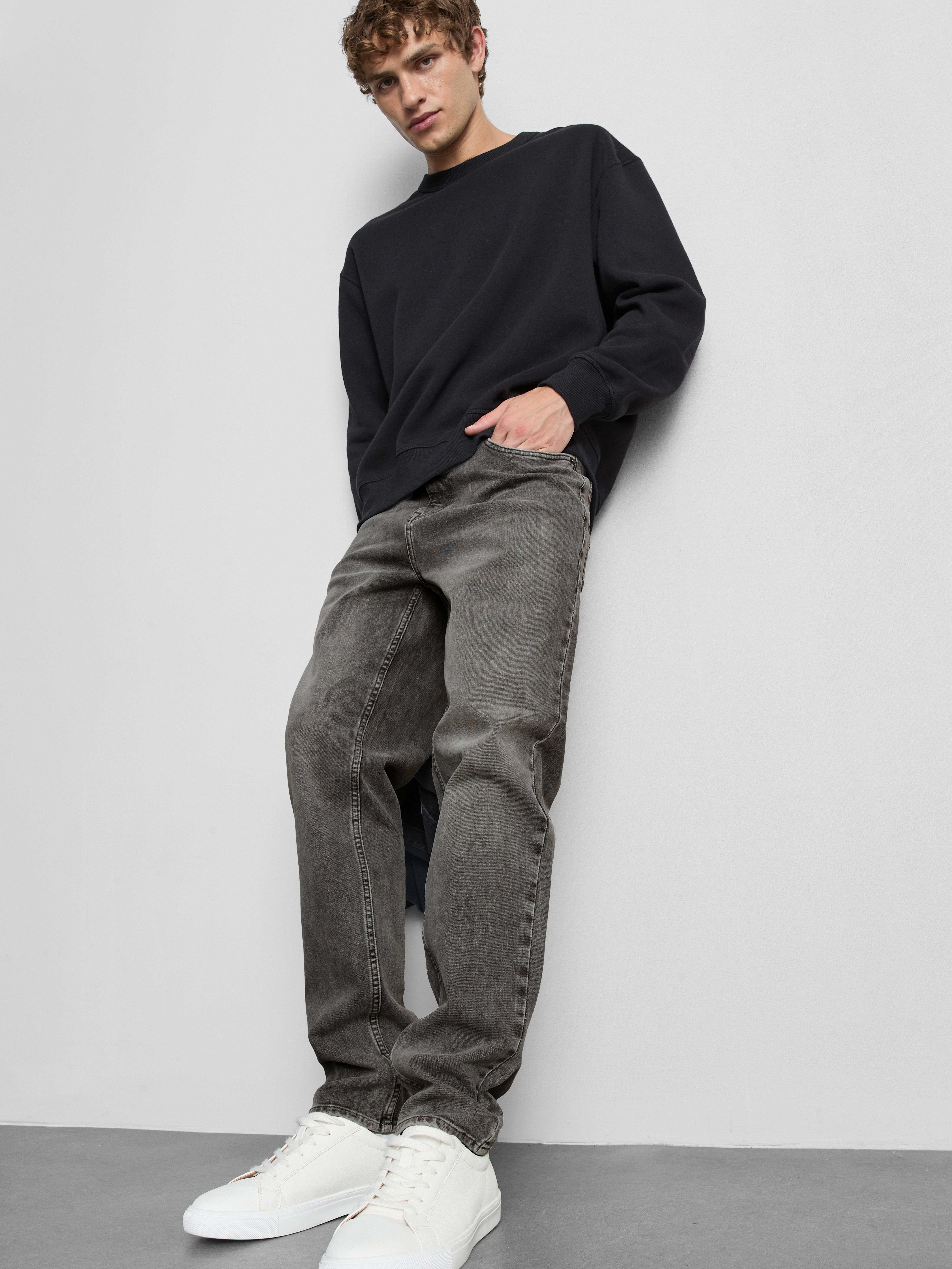 Mid-Rise Slim Fit Jeans - Gray