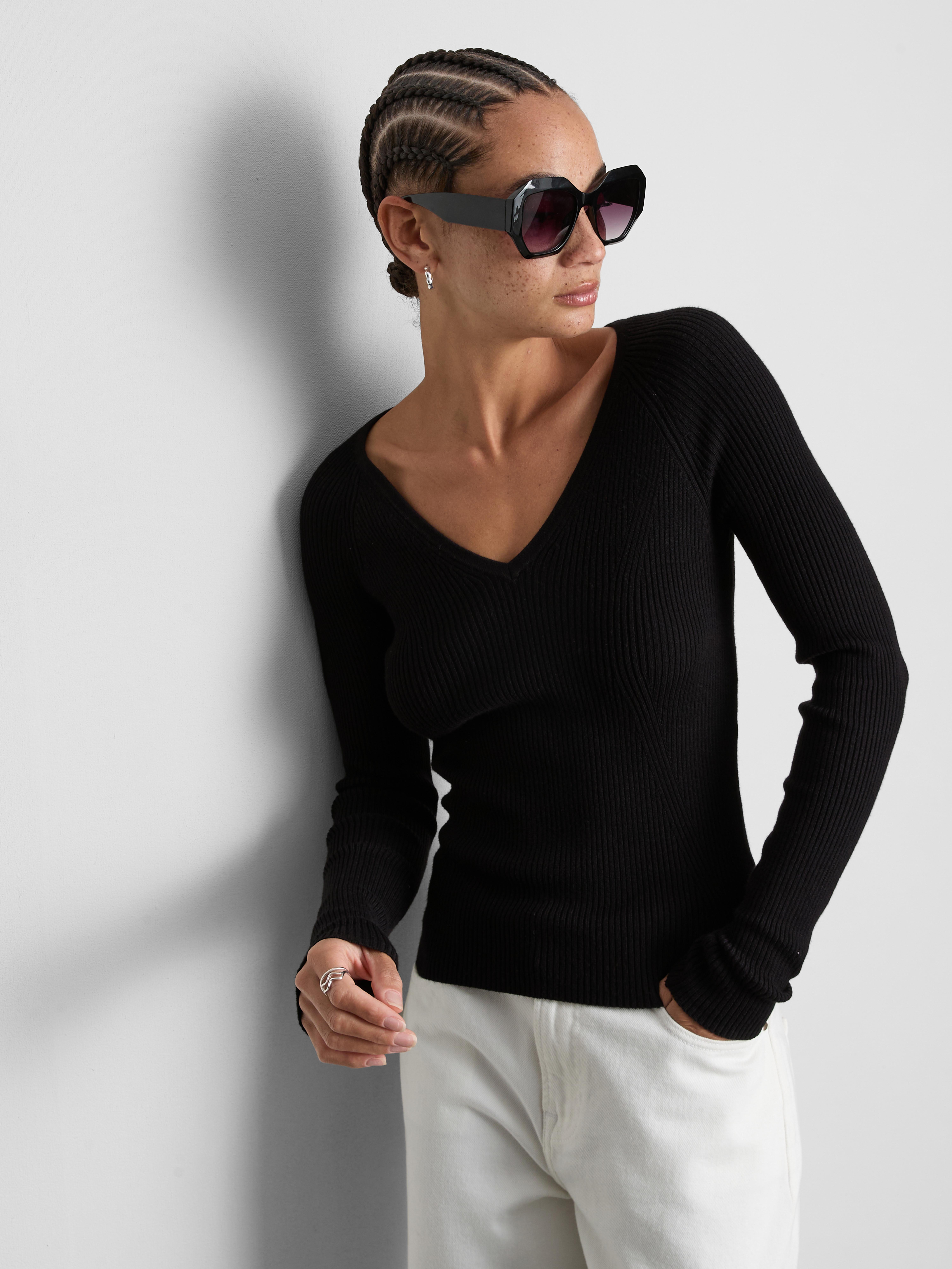Ribbed V-Neck Sweater - Black