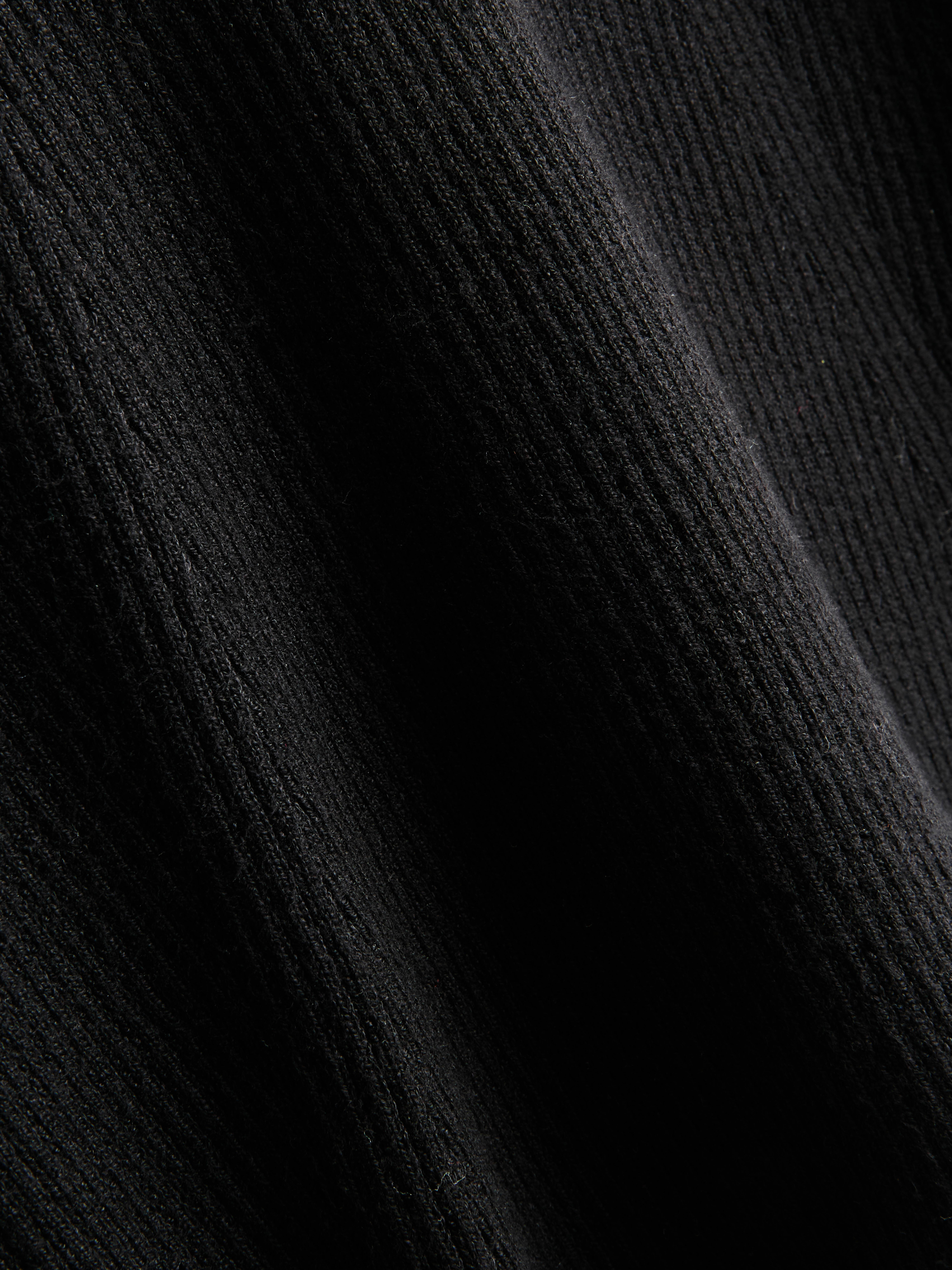 Ribbed V-Neck Sweater - Black