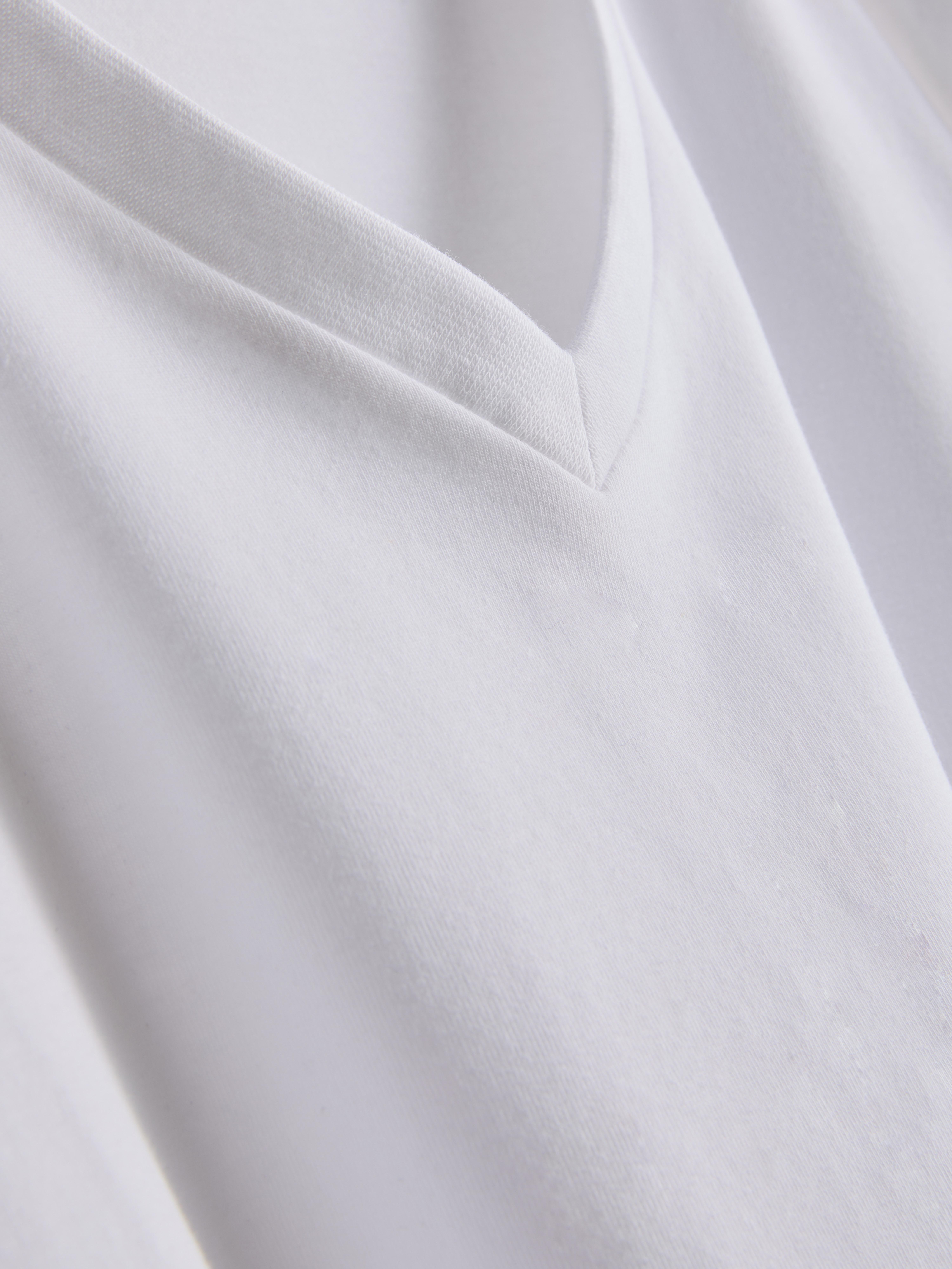 V-Neck Slim-Fit Stretch T-Shirt - White