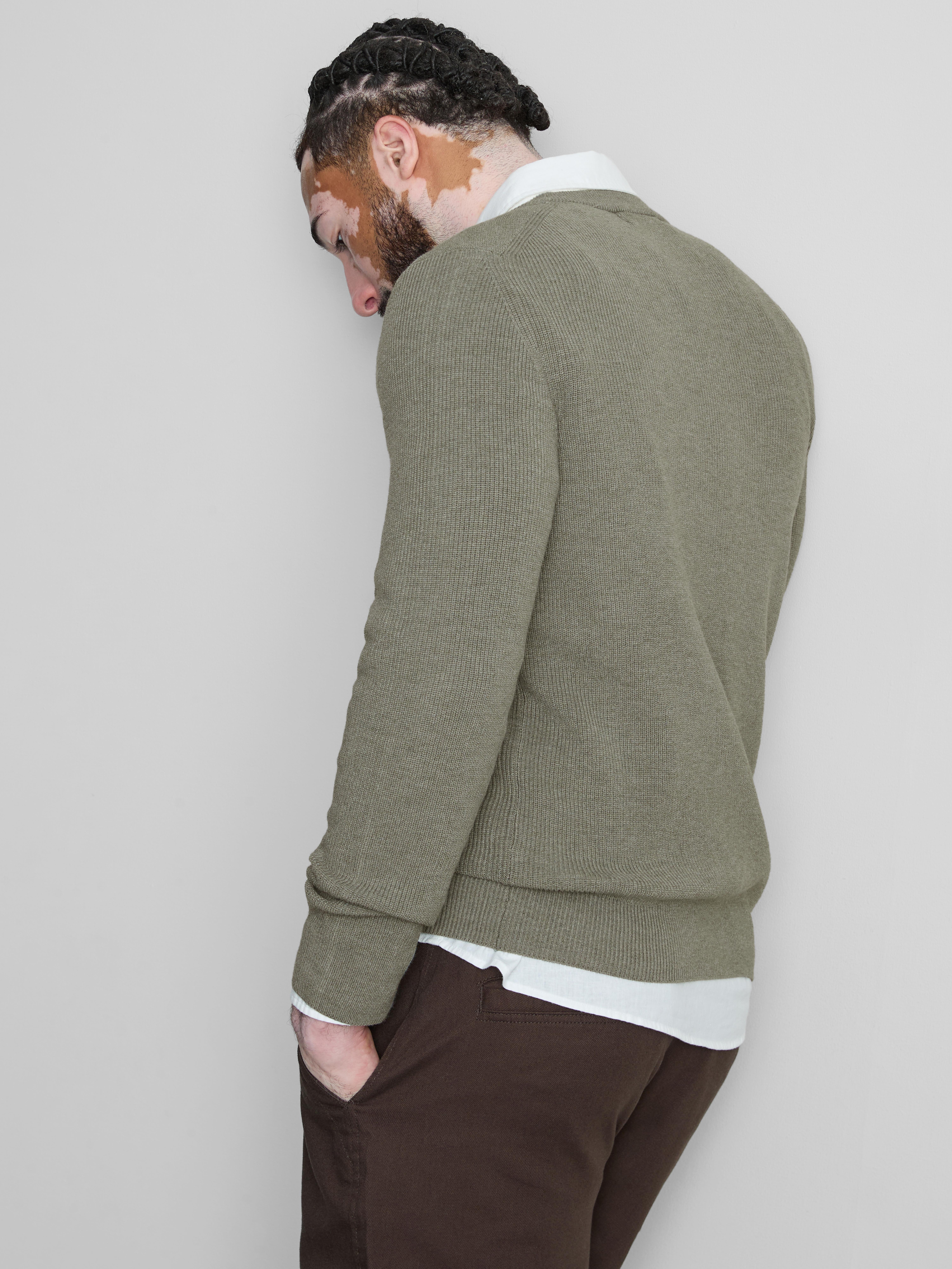 Ribbed Crewneck Sweater - Light Green