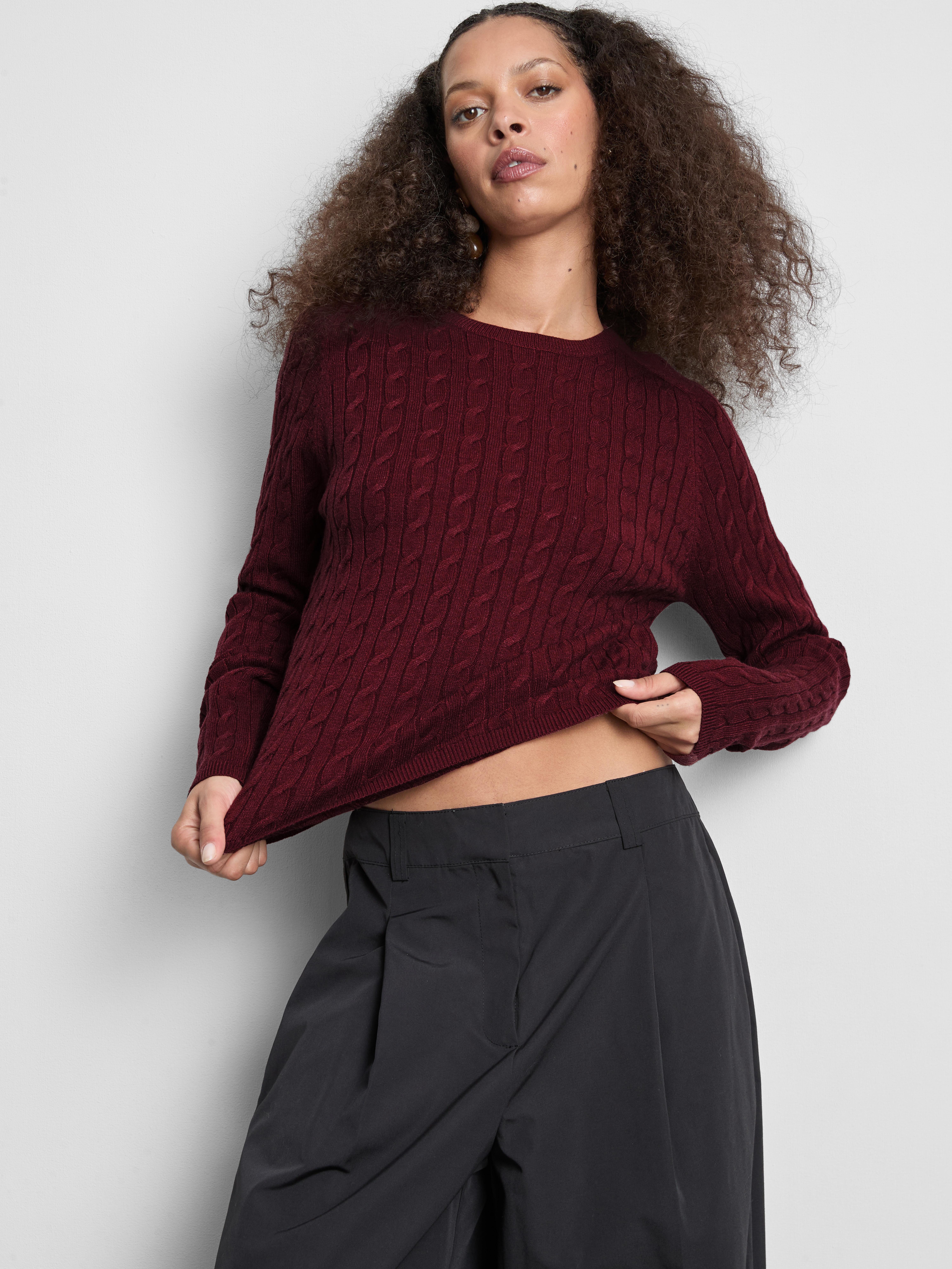 Cable Knit Crew Neck Sweater - Burgundy