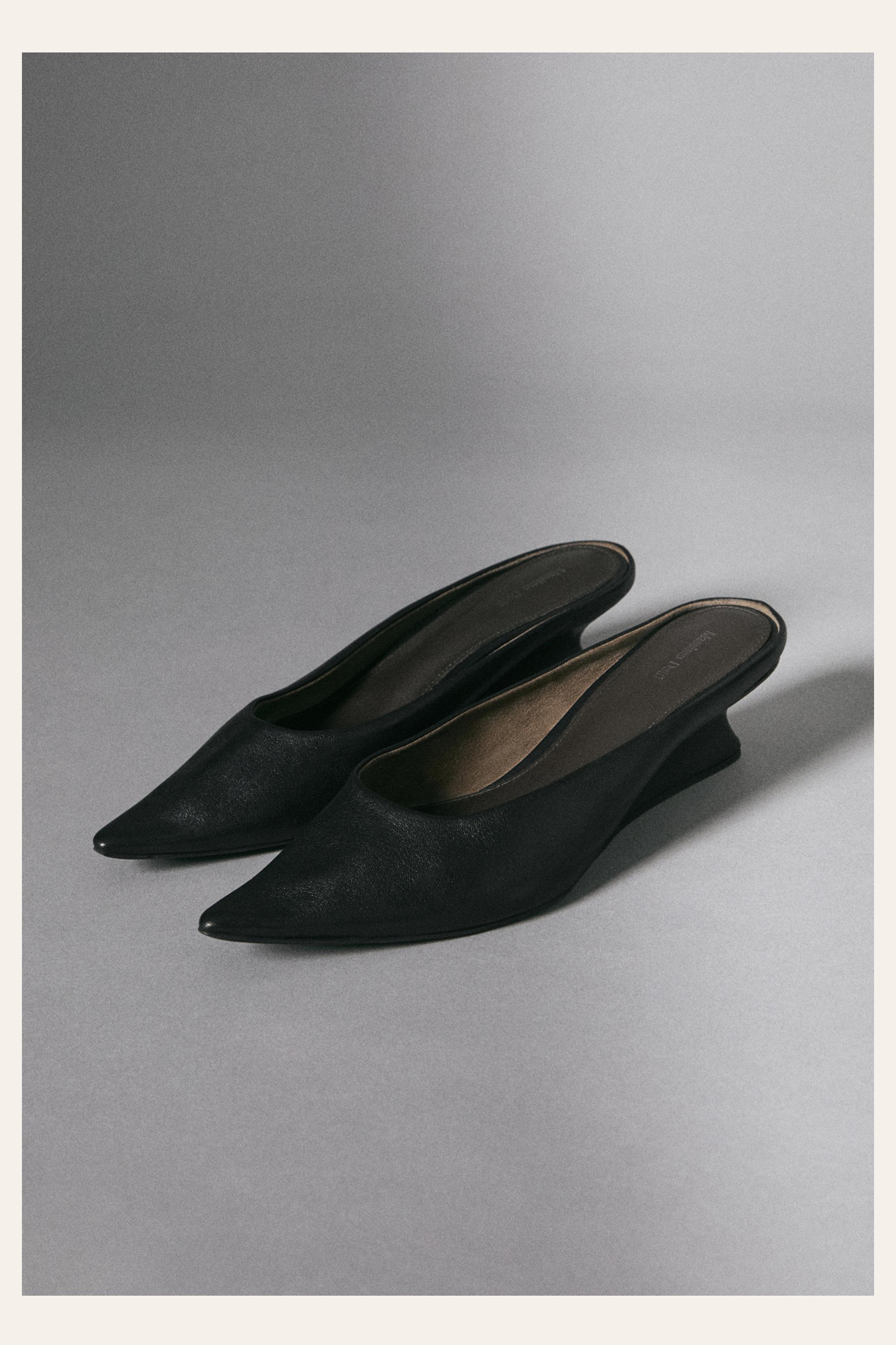 Wedge heel mule shoe - BLACK