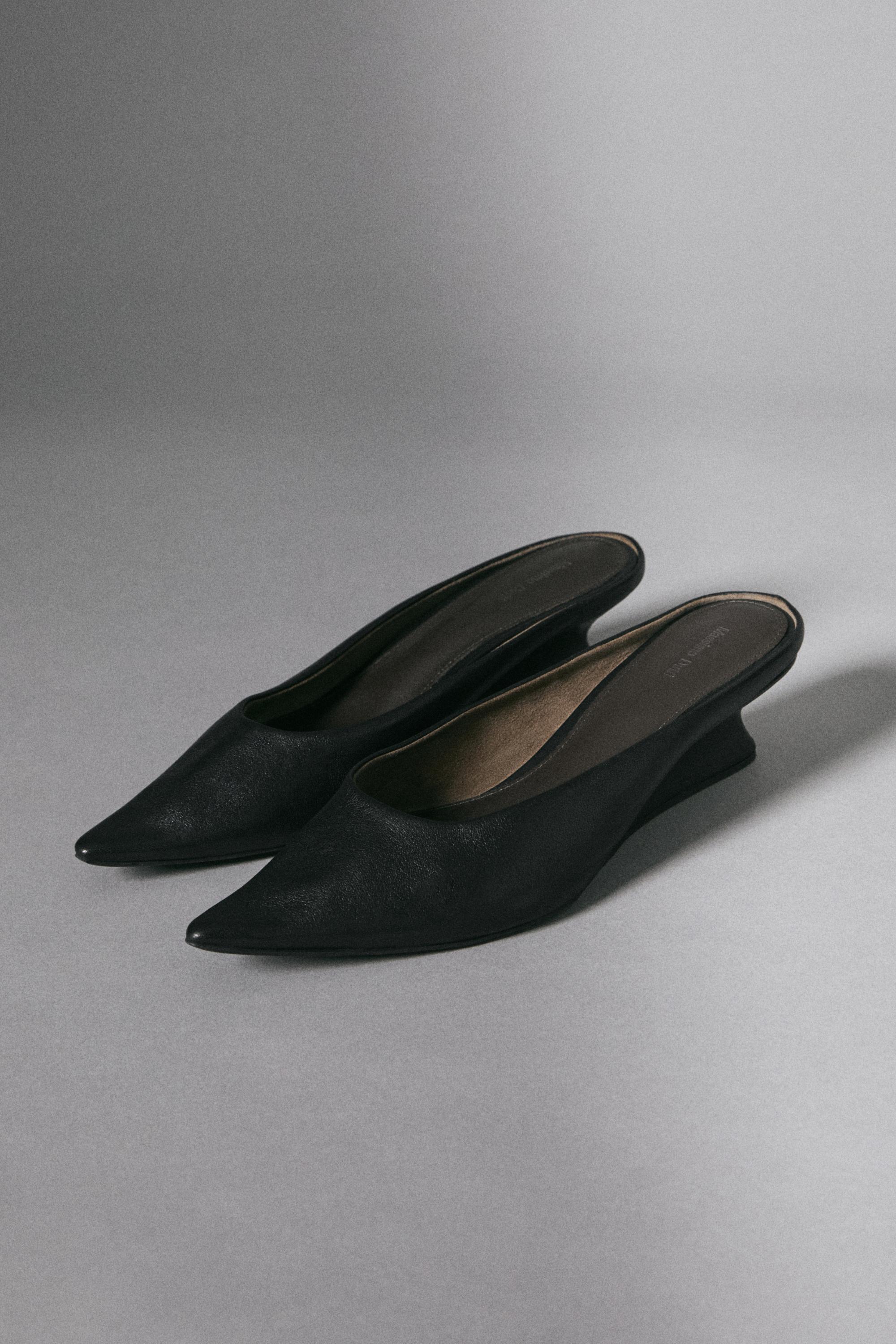 Wedge heel mule shoe - BLACK