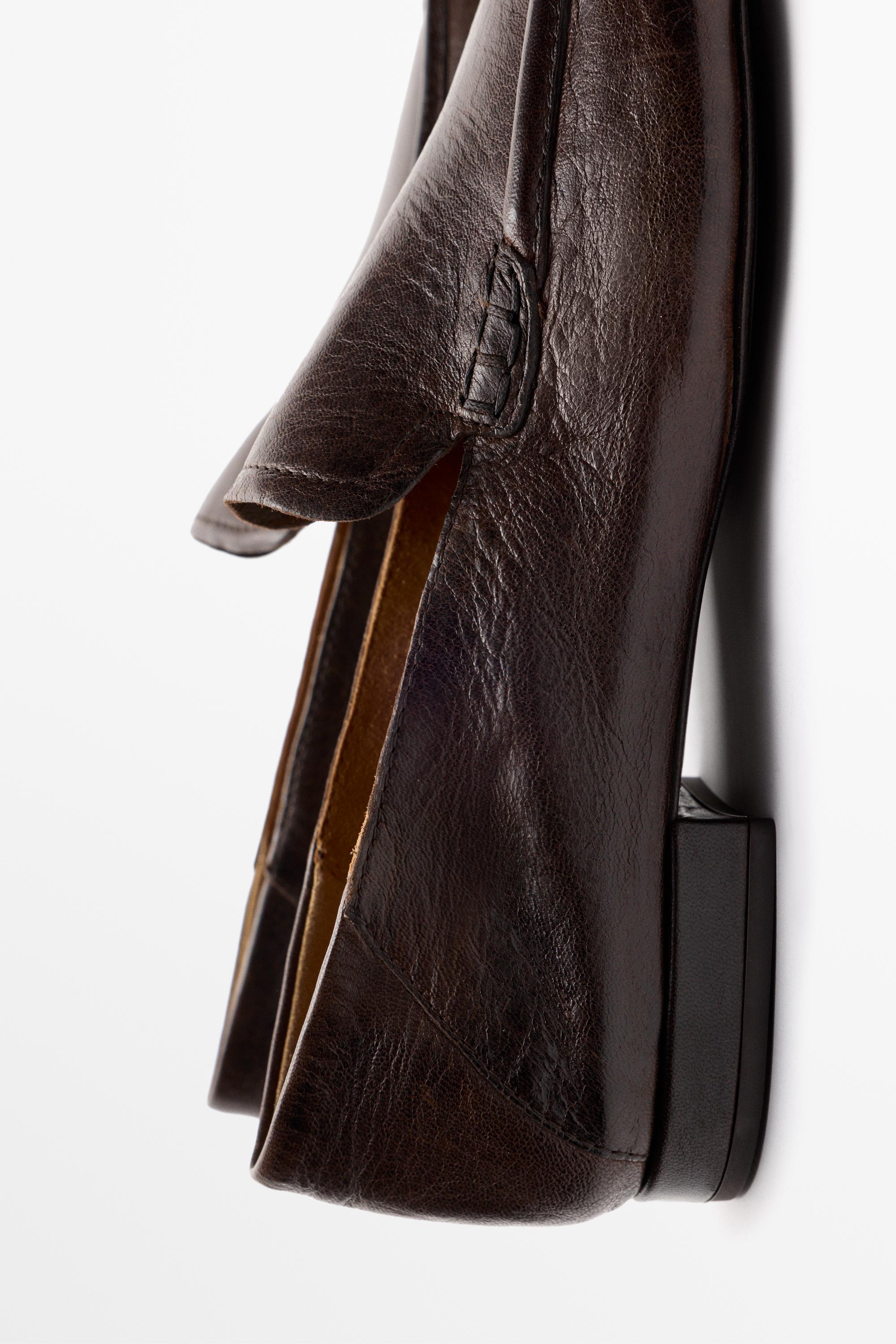 Leather heel loafer - BROWN