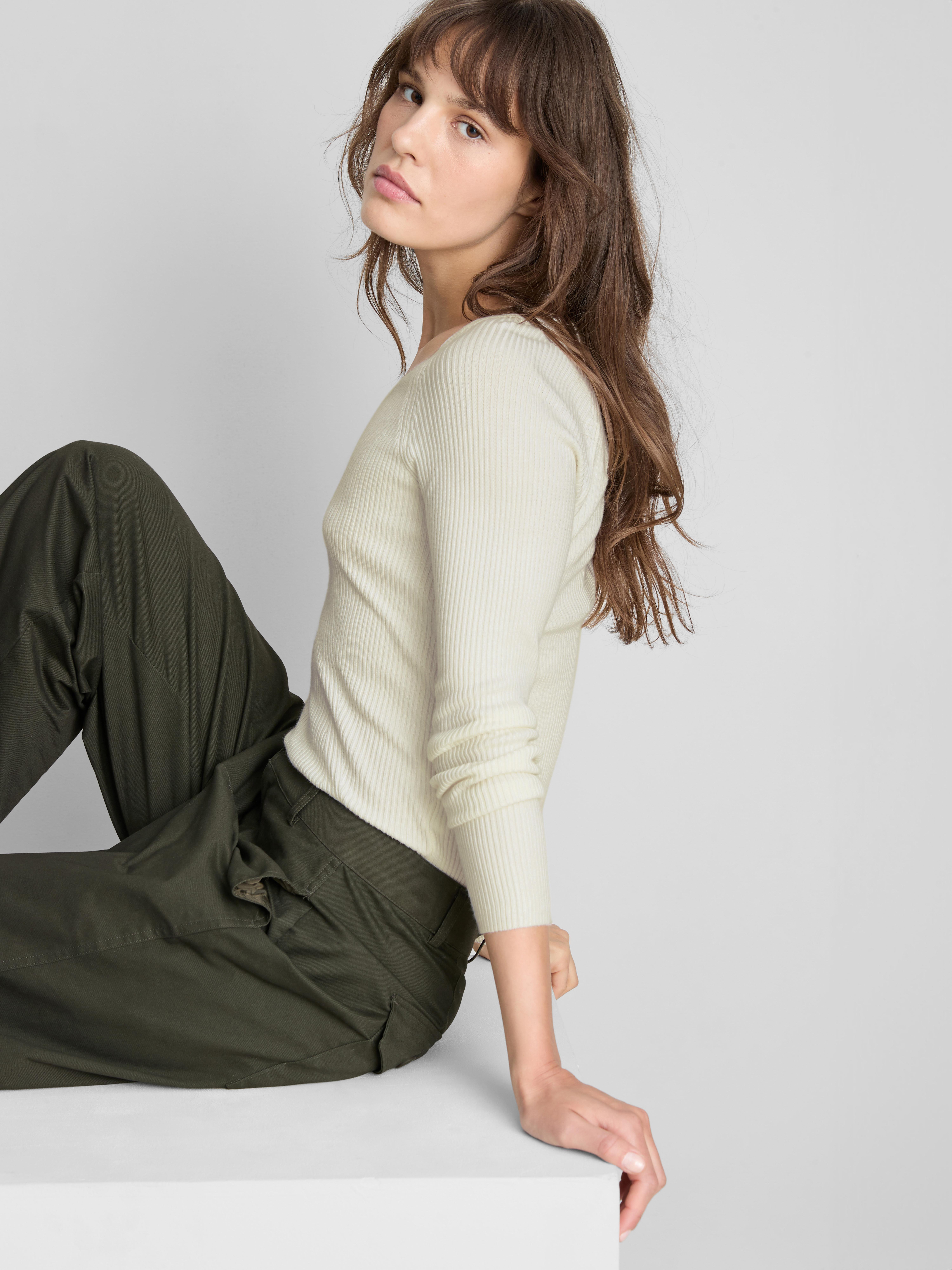 Ribbed V-Neck Sweater - Ivory
