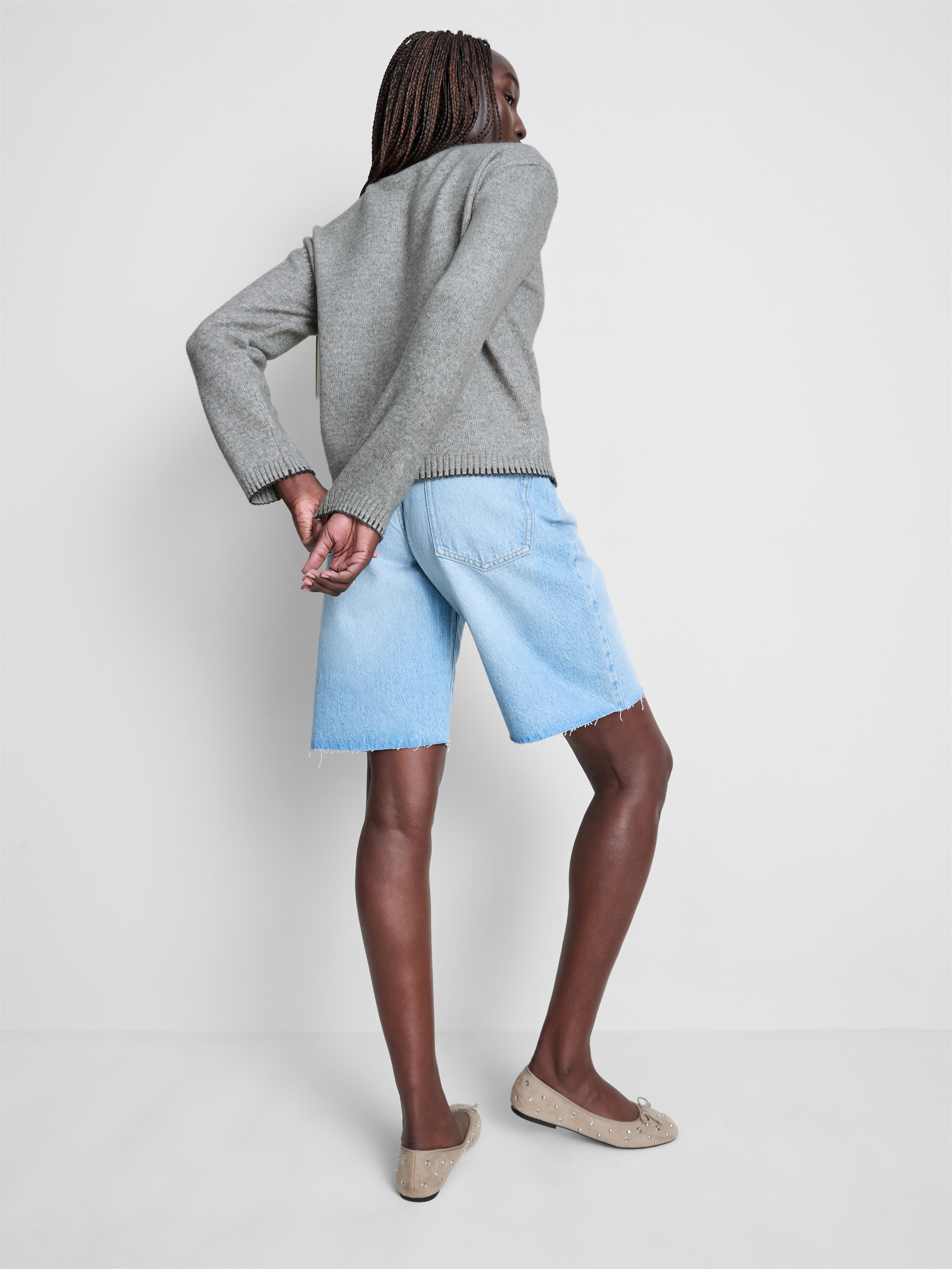 Knitted Stitch-Detail Crewneck Sweater - Gray