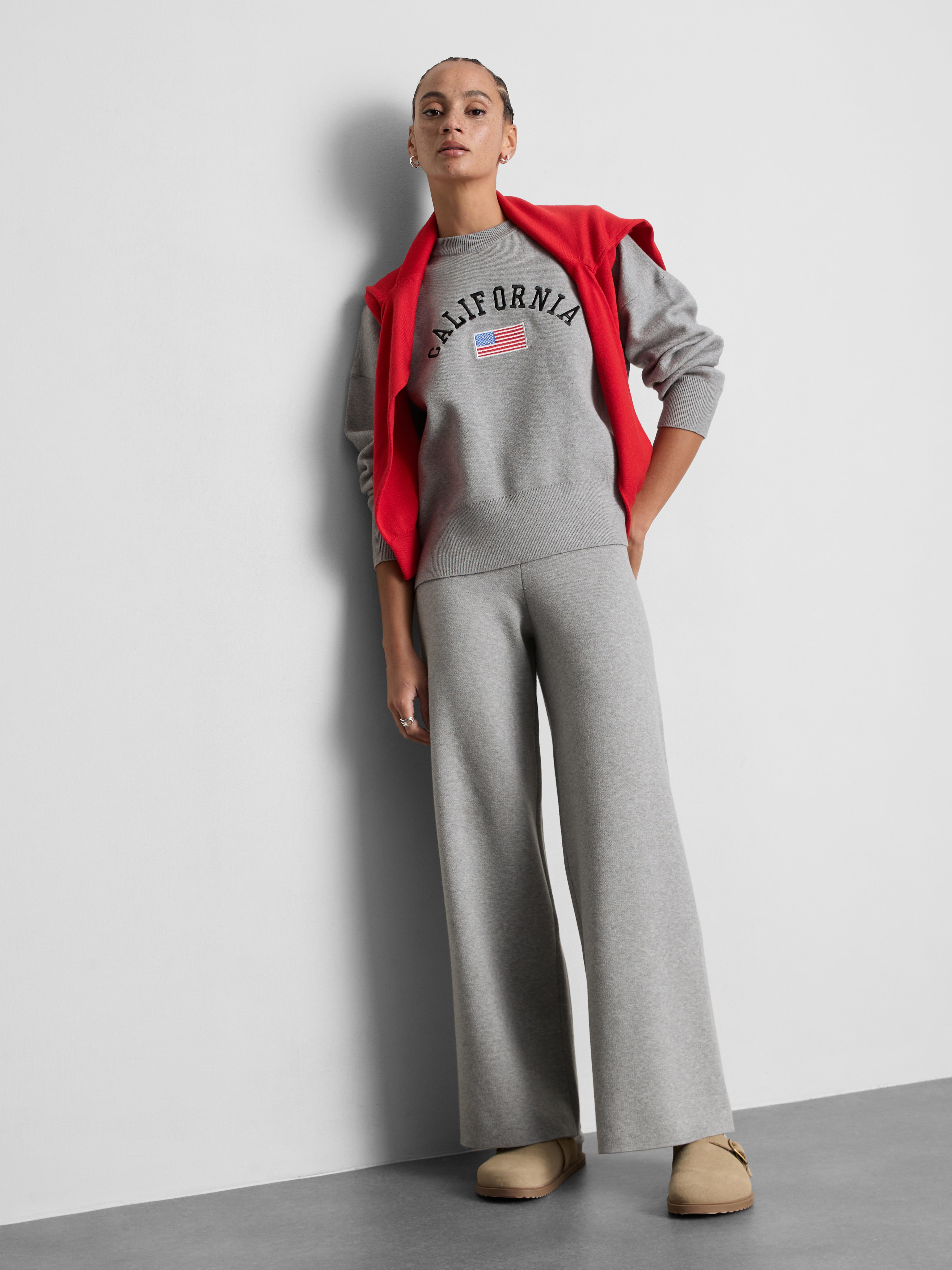 Knitted Crewneck Slogan Sweater - Gray