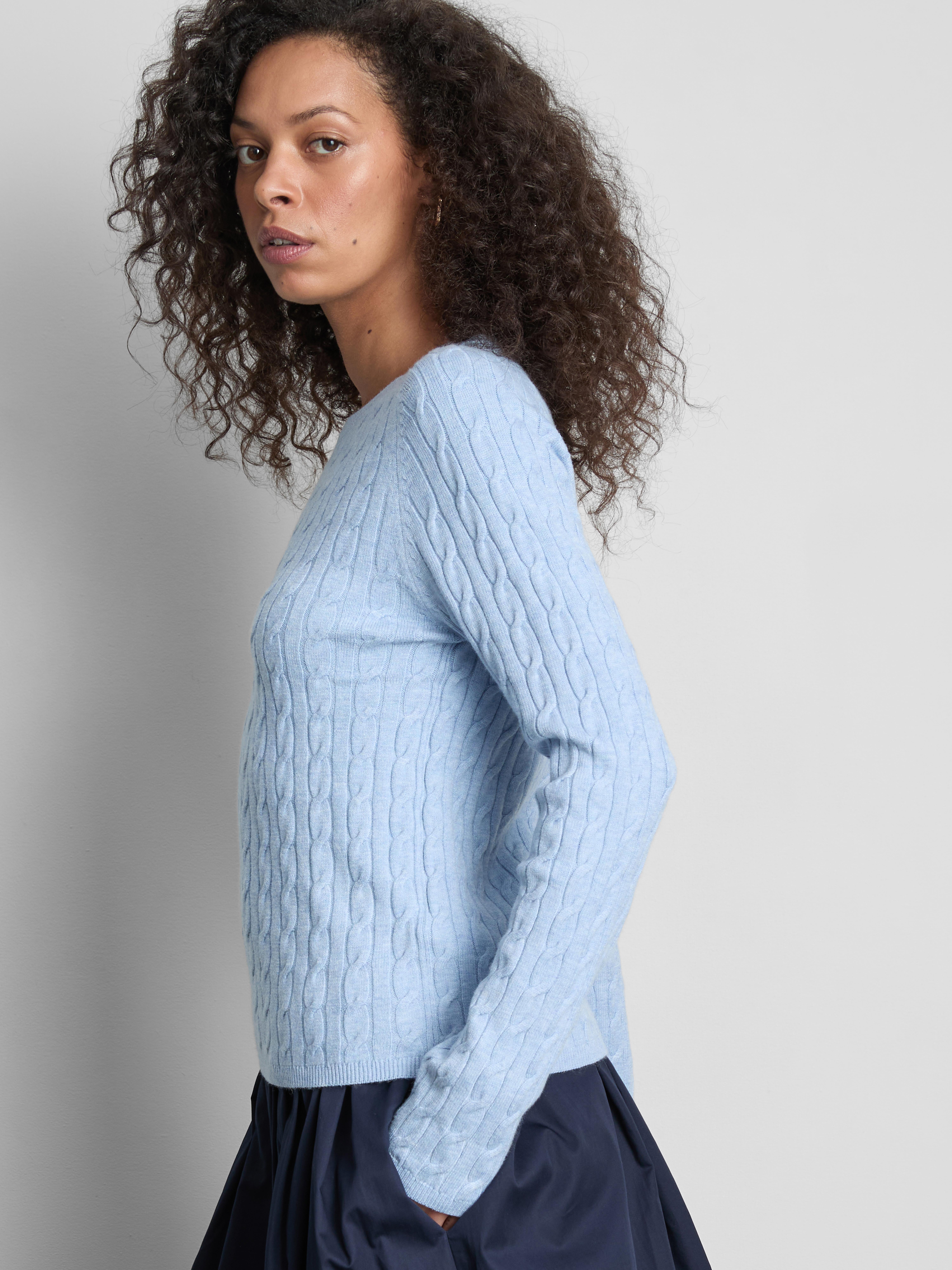Cable Knit Crew Neck Sweater - Light Blue