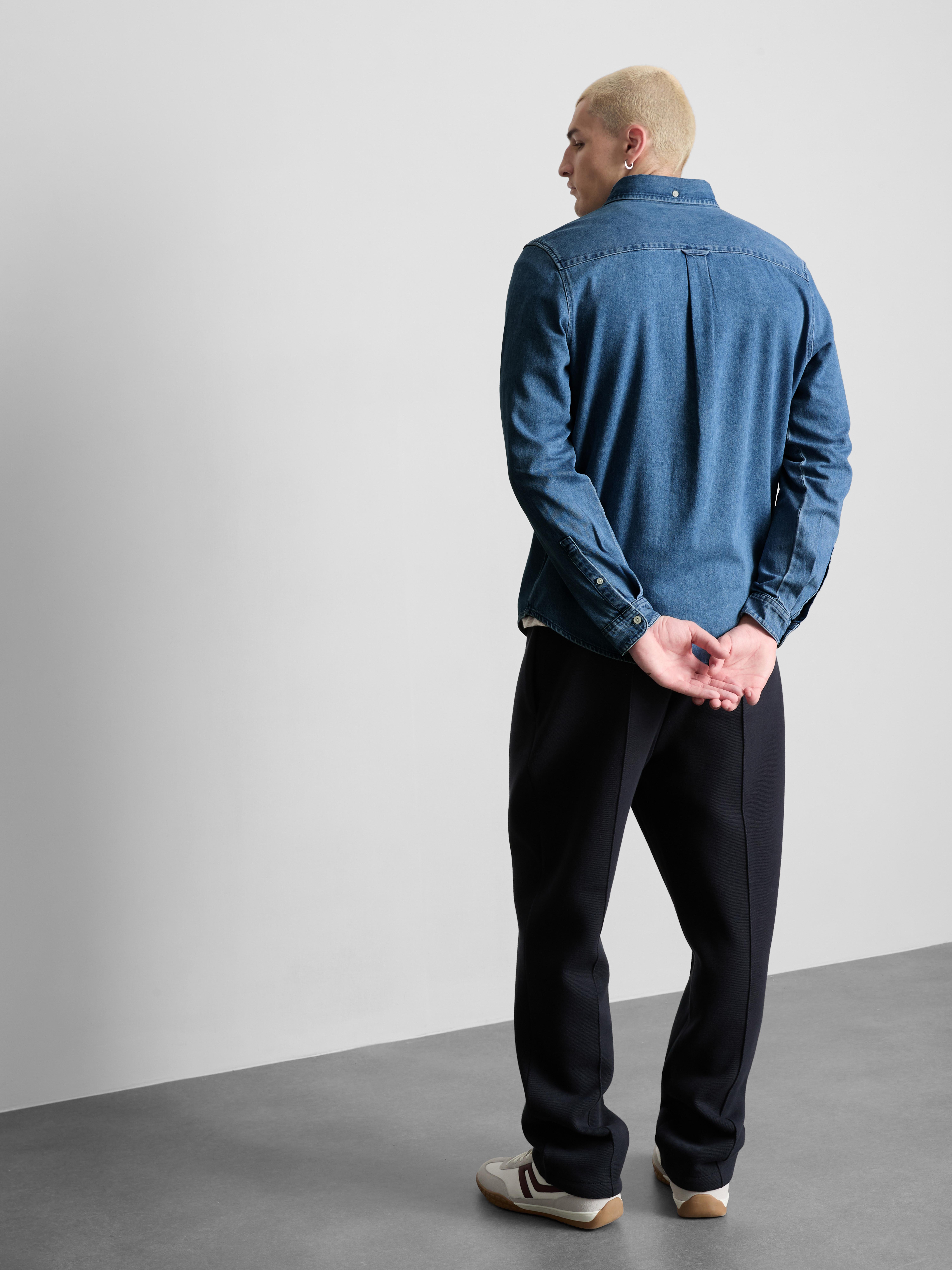 Long-Sleeve Button-Up Denim Shirt - Light Blue
