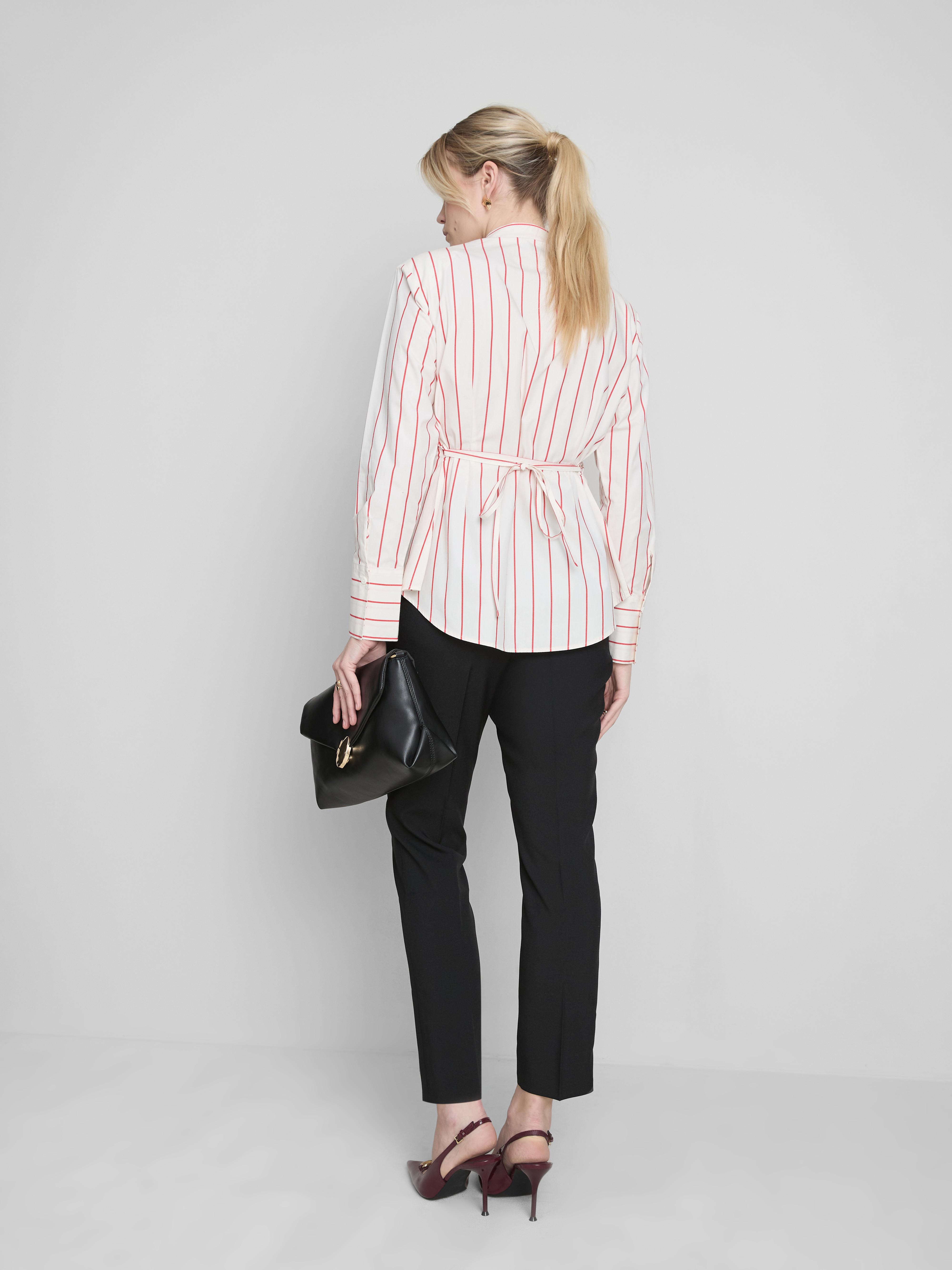 Mid Rise Pleated Stretch Pants - Black