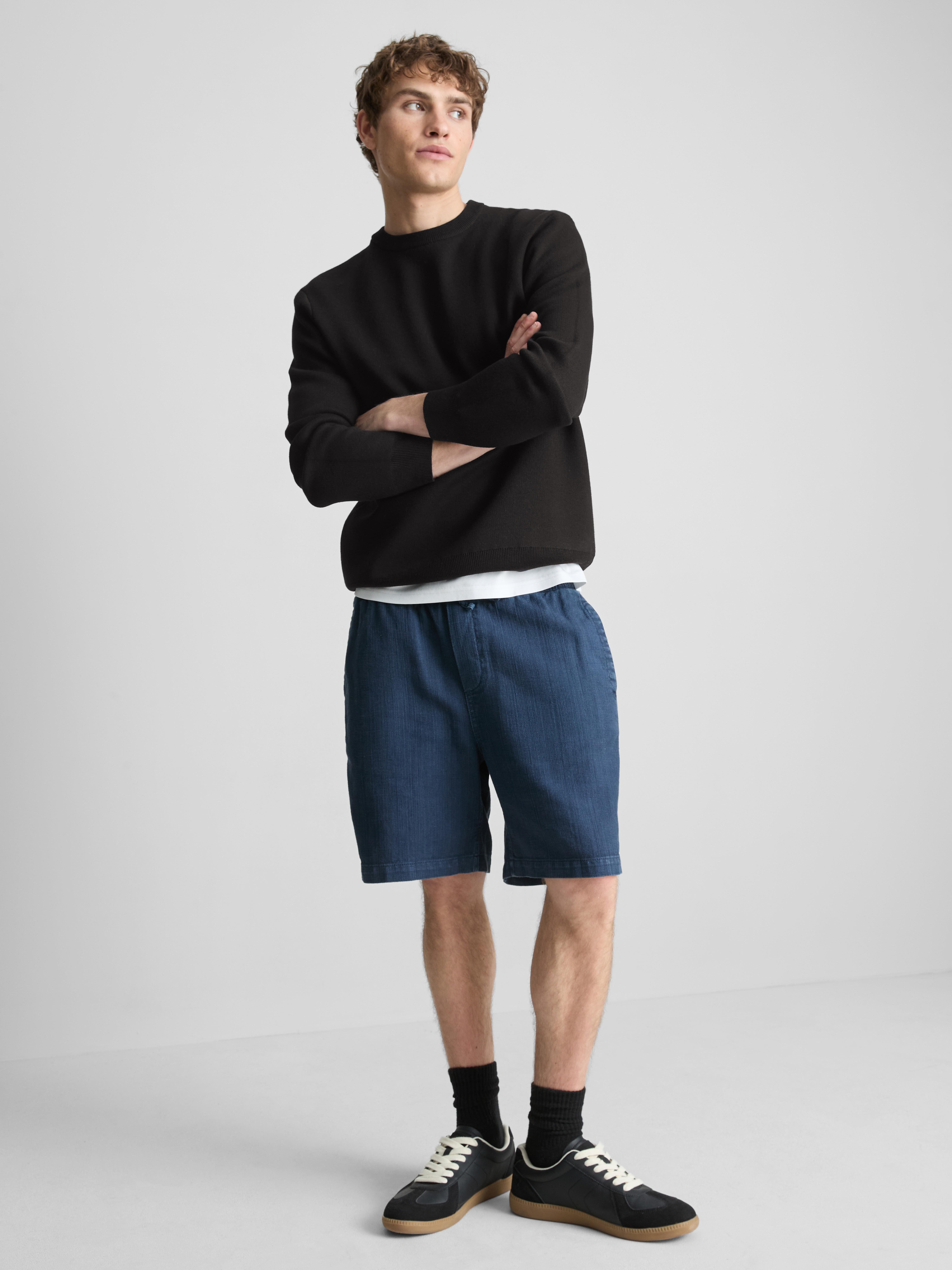 Crew Neck Sweater - Black