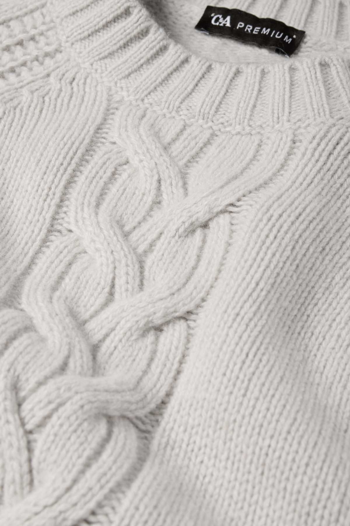 Cashmere jumper - cable knit pattern - light gray