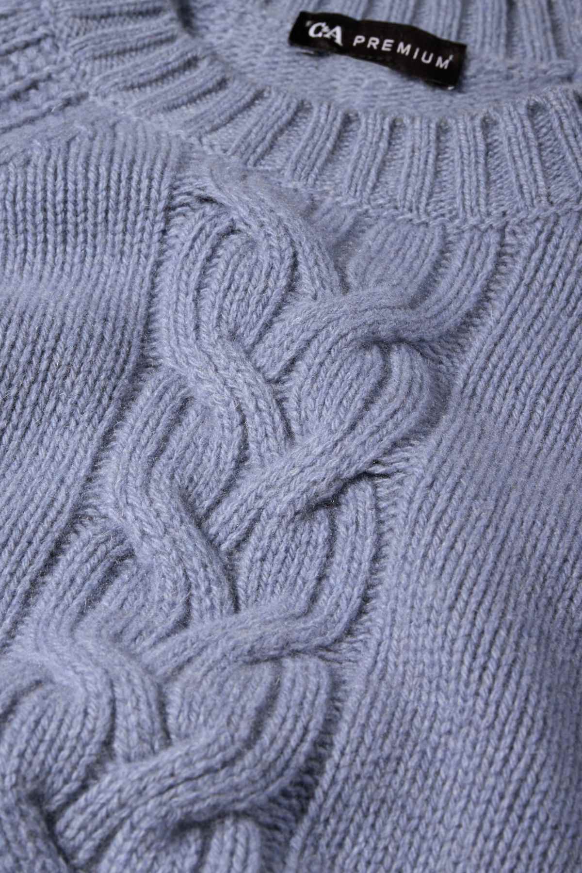 Cashmere jumper - cable knit pattern - blue