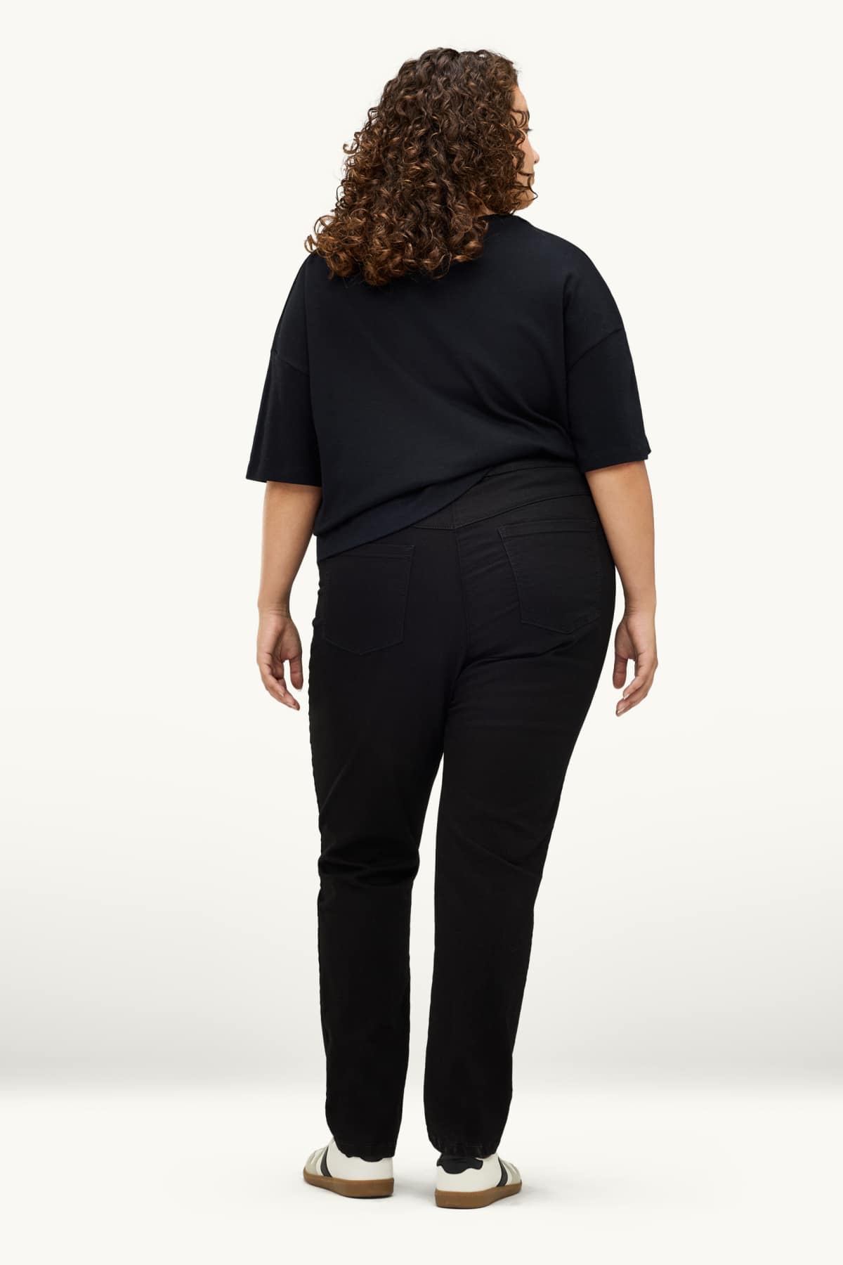 Slim jeans - mid-rise waist - black