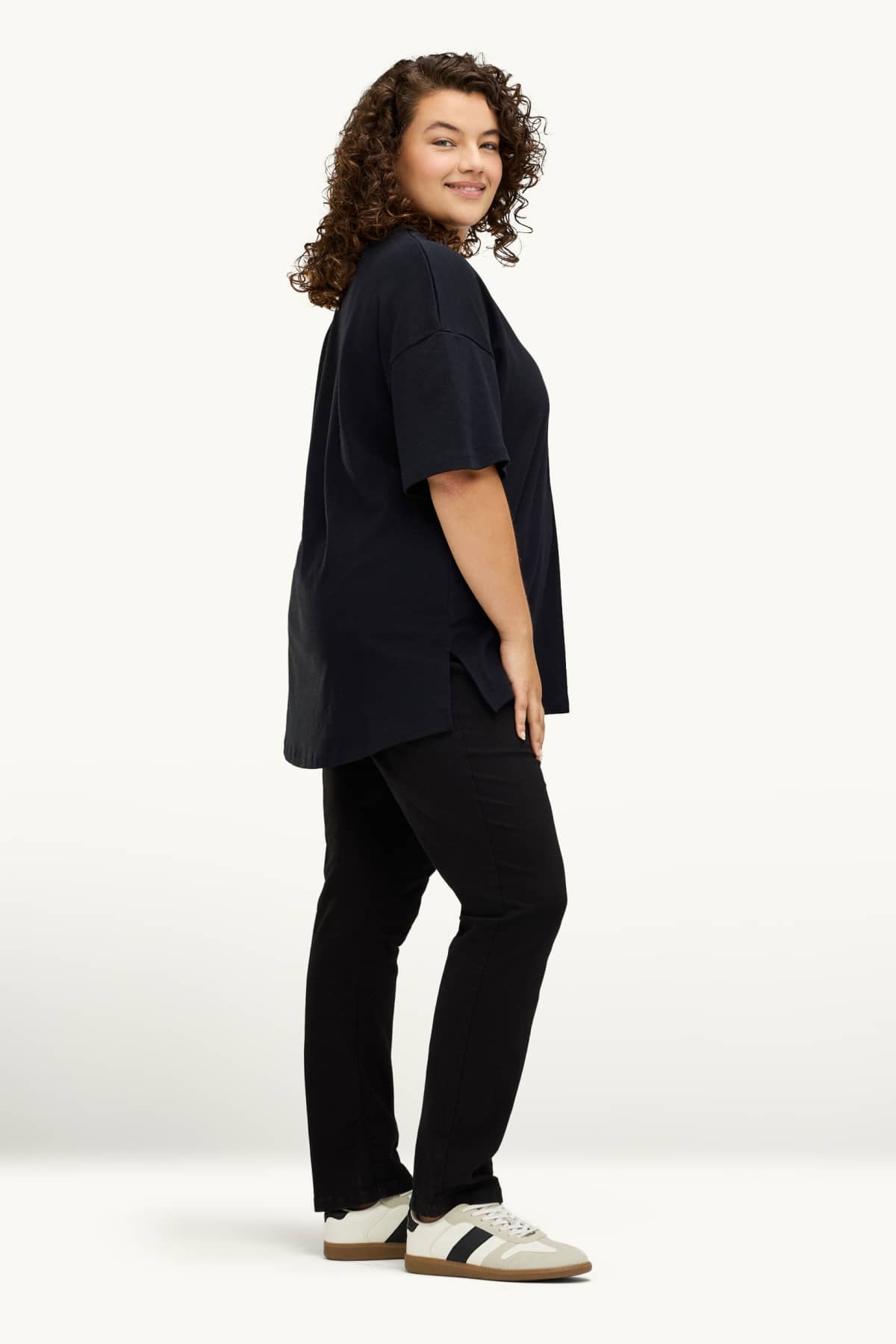 Slim jeans - mid-rise waist - black