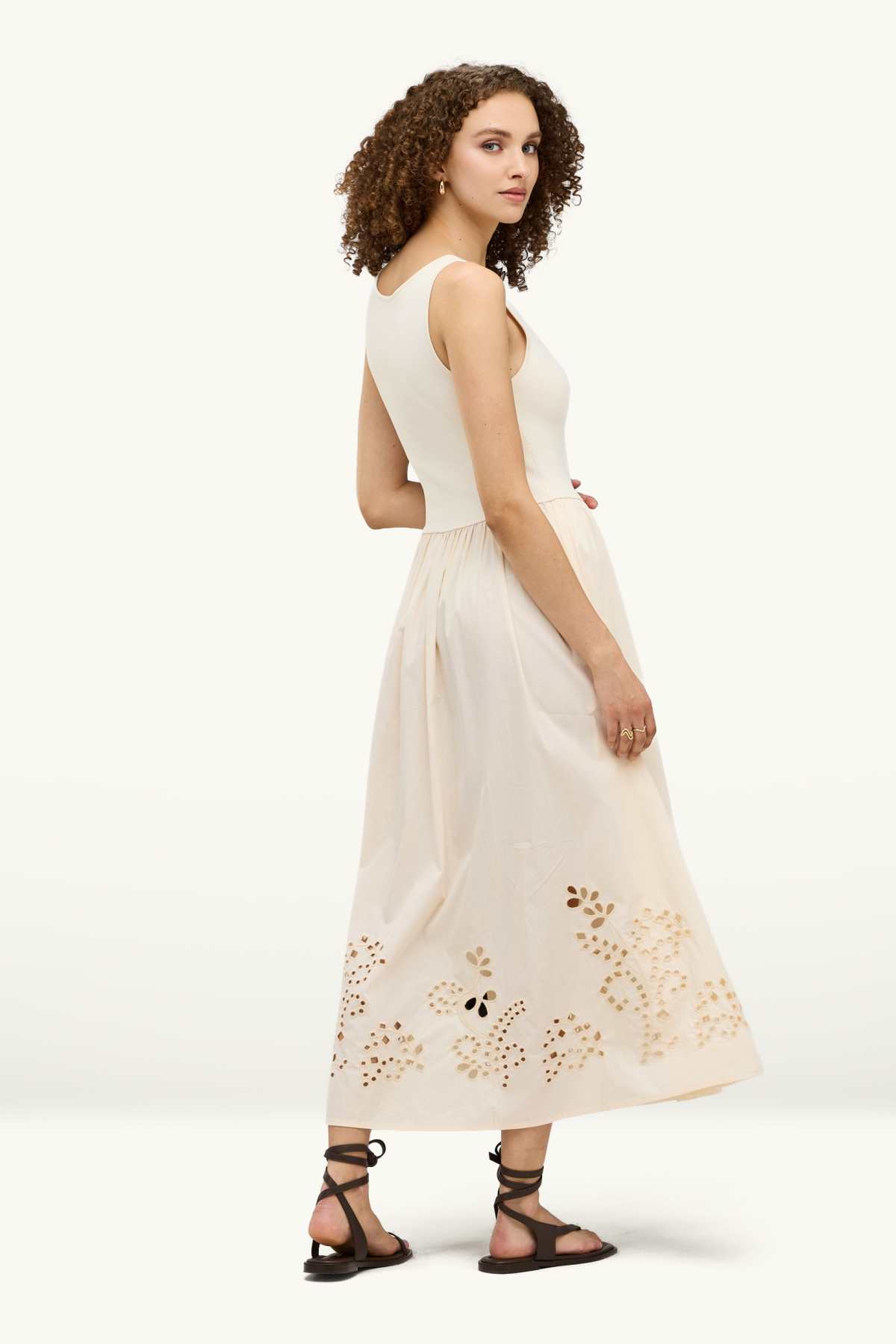 Fit & flare dress - beige