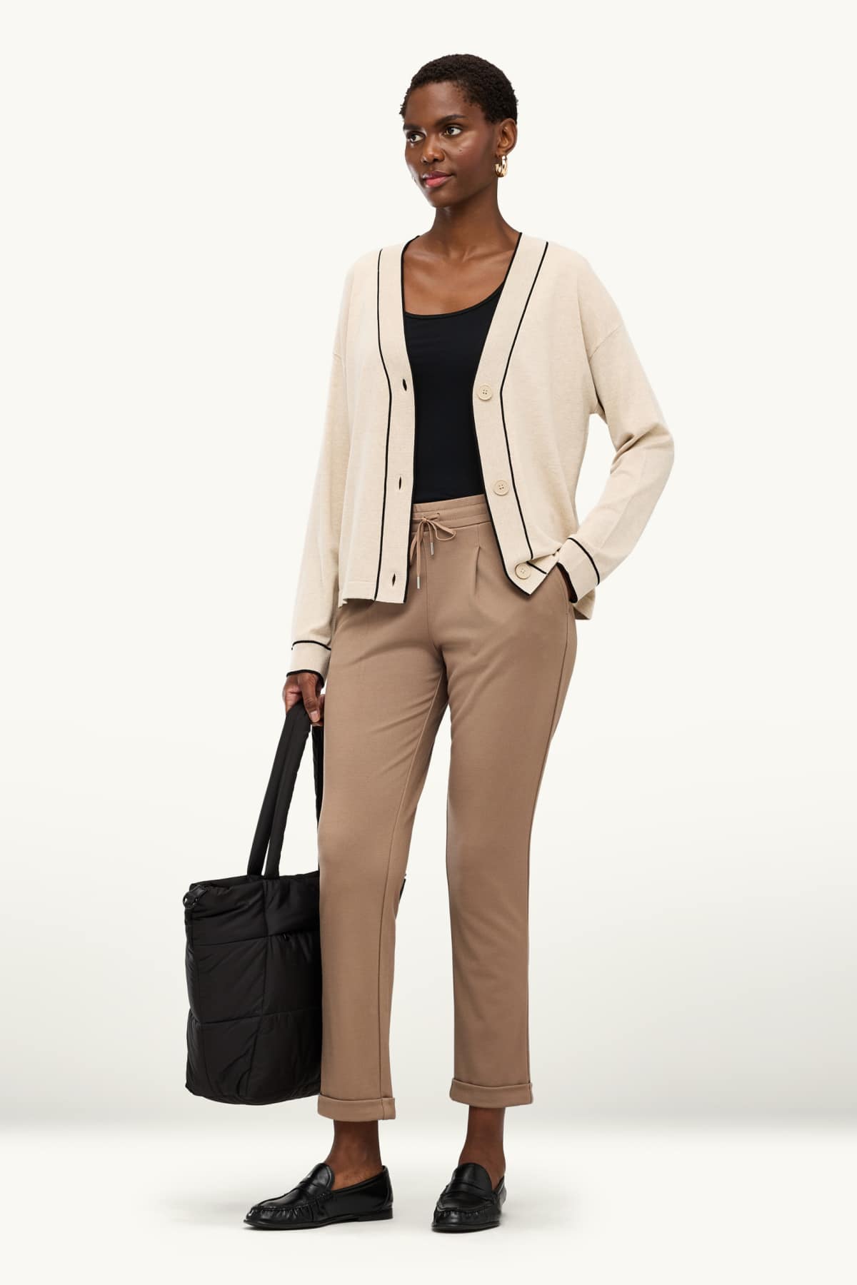 Cloth trousers - mid-rise waist - tapered fit - light brown