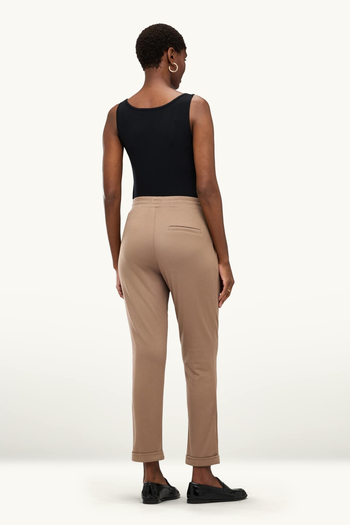 Cloth trousers - mid-rise waist - tapered fit - light brown