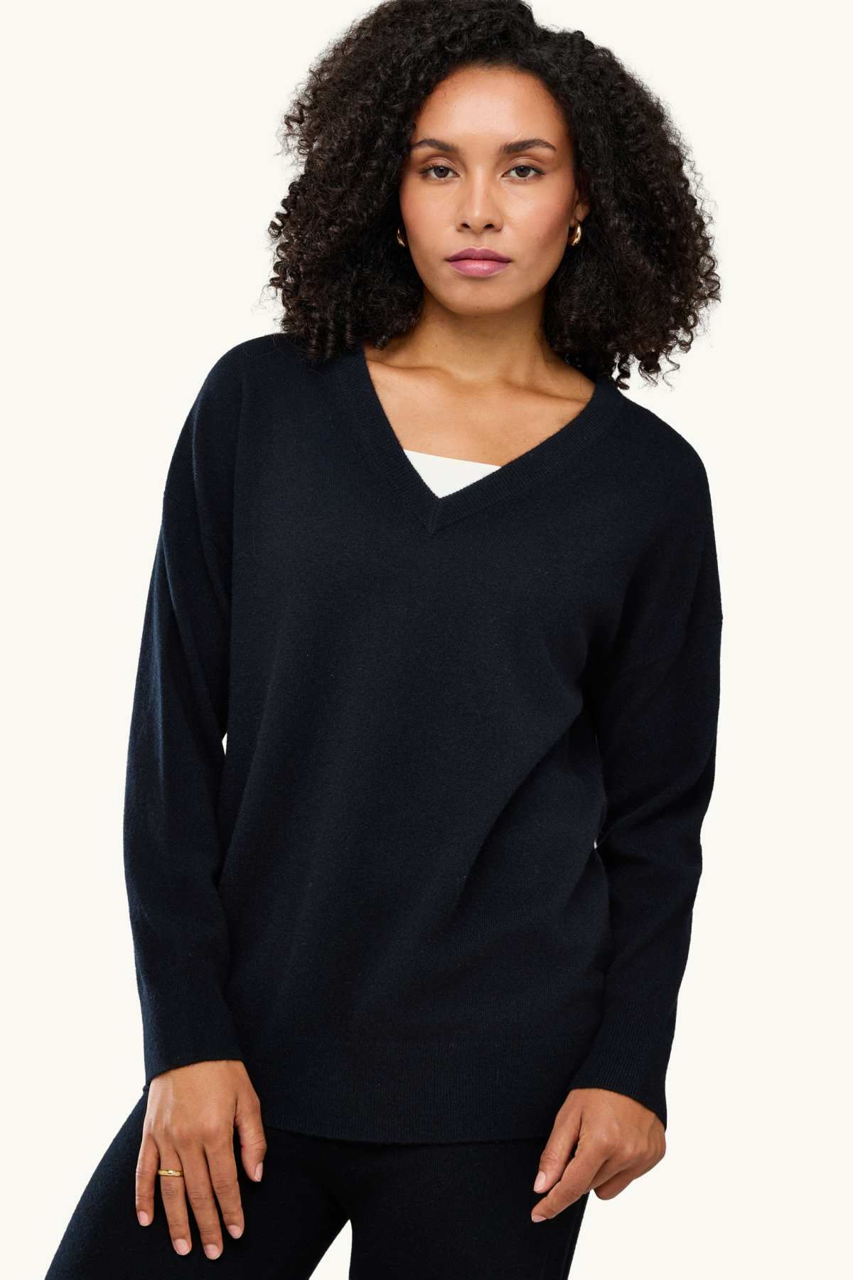 Cashmere V-neck jumper - black