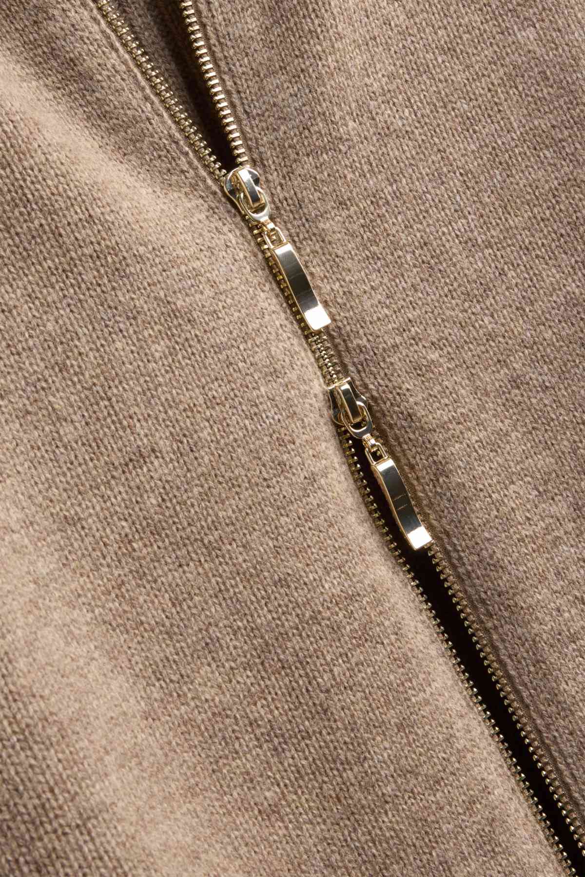 Knitted waistcoat with cashmere content - wool blend - beige-melange