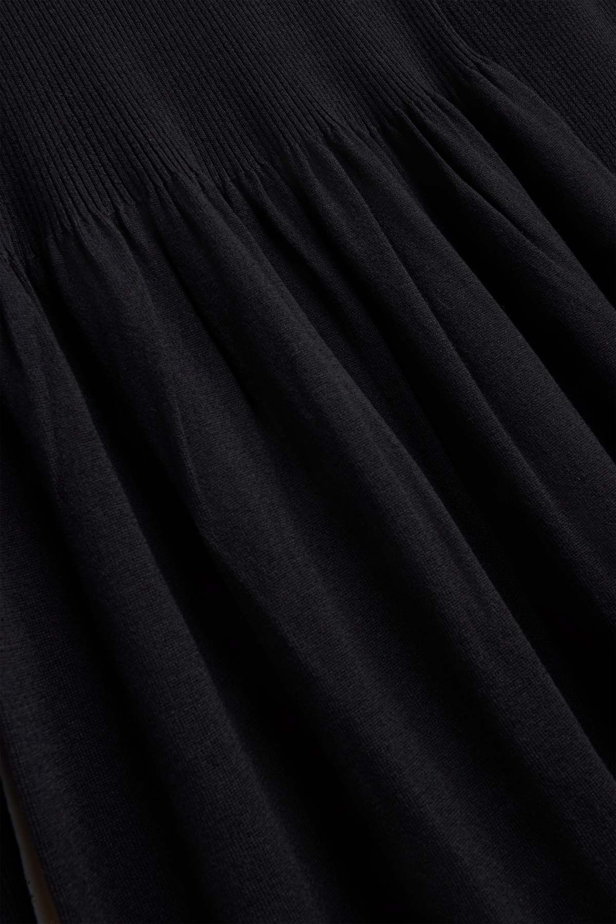 Knitted dress - ribbed - black