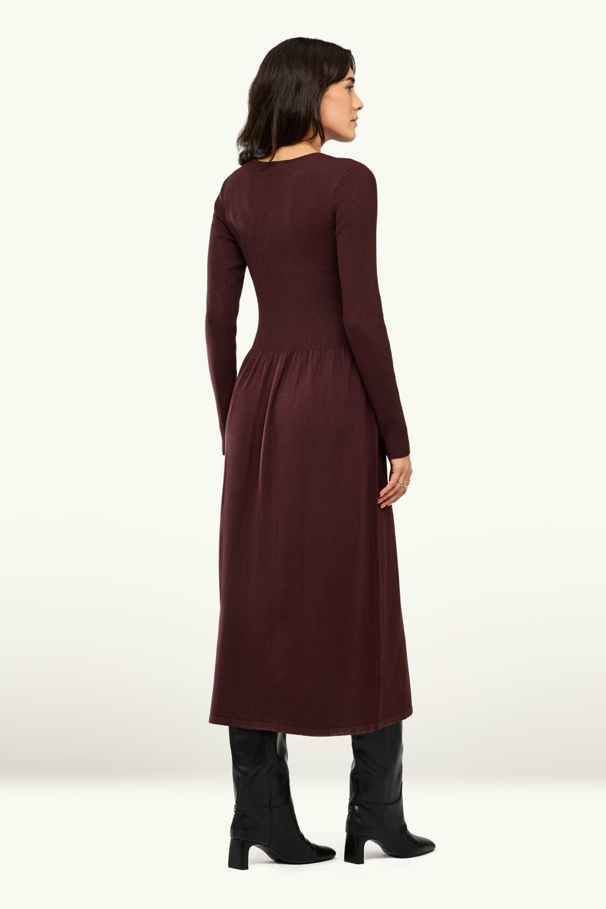 Knitted dress - ribbed - dark brown