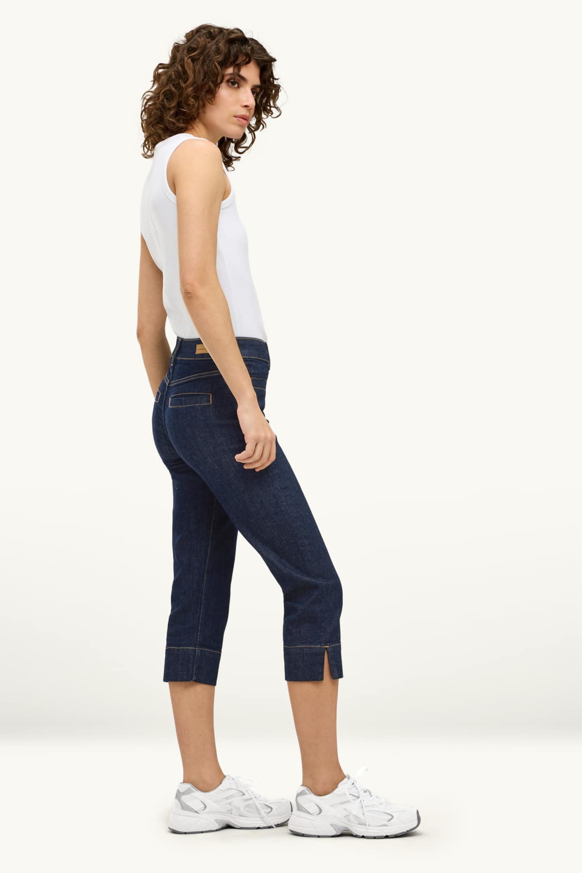 Capri jeans - mid-rise waist - slim fit - LYCRA® - denim-dark blue