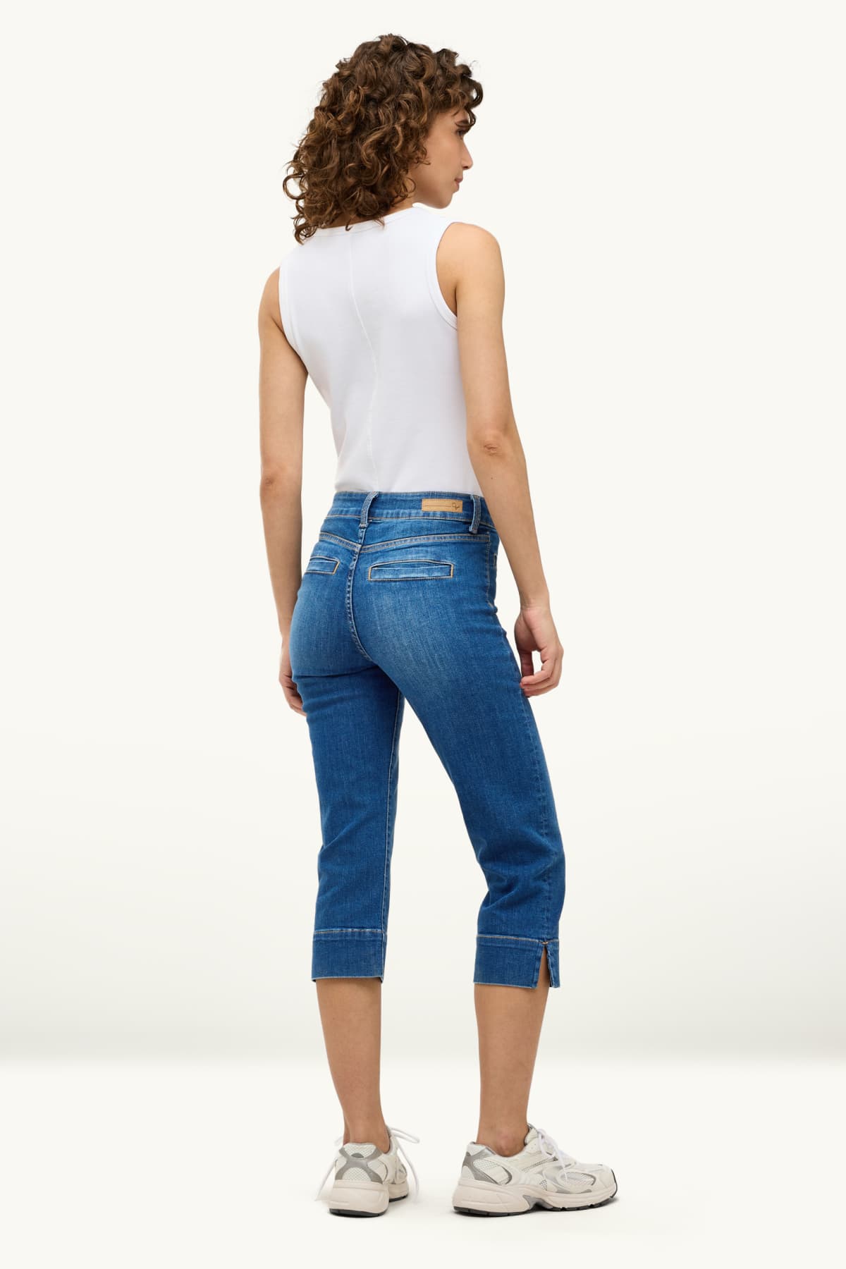 Capri jeans - mid-rise waist - slim fit - LYCRA® - blue denim