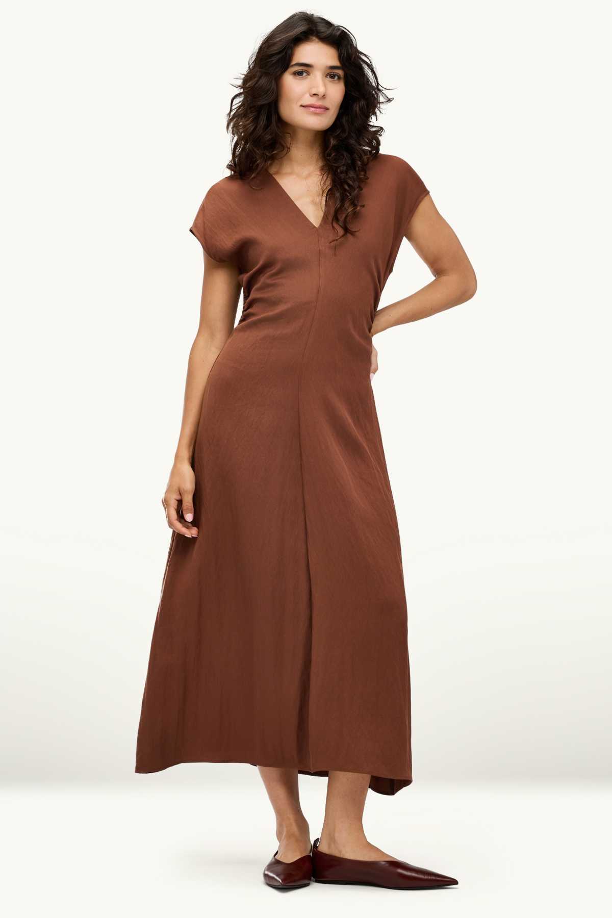 V-neck dress - straight fit - rust