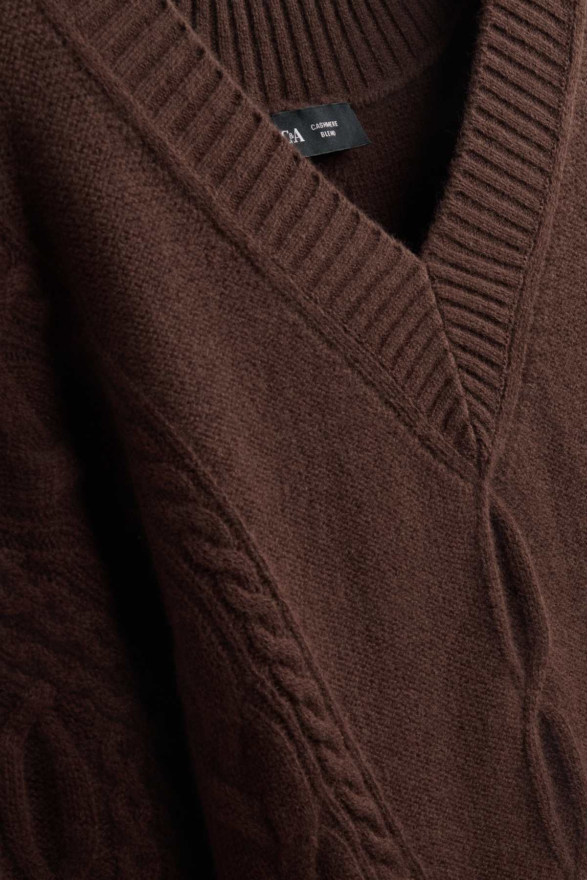 V-neck jumper with cashmere content - wool blend - dark brown