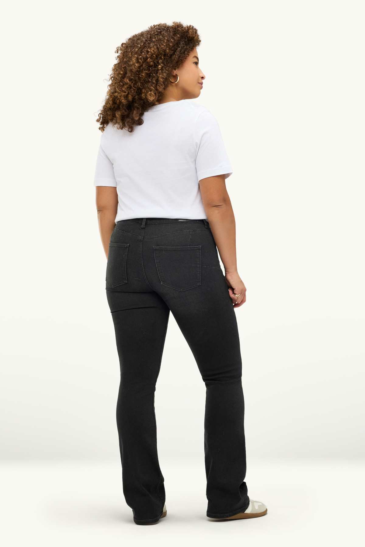 Bootcut jeans - mid-rise waist - shaping jeans - LYCRA® - black
